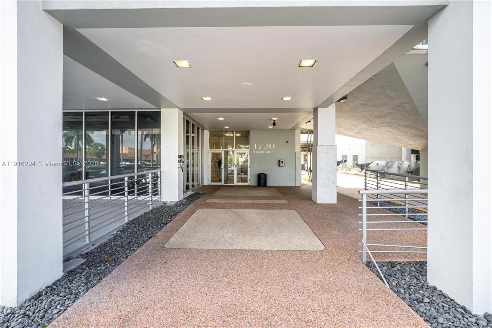 Homes for sale in Hollywood, FL | 1720 Harrison St #10G, Hollywood, FL 33020 | MLS# A11916294