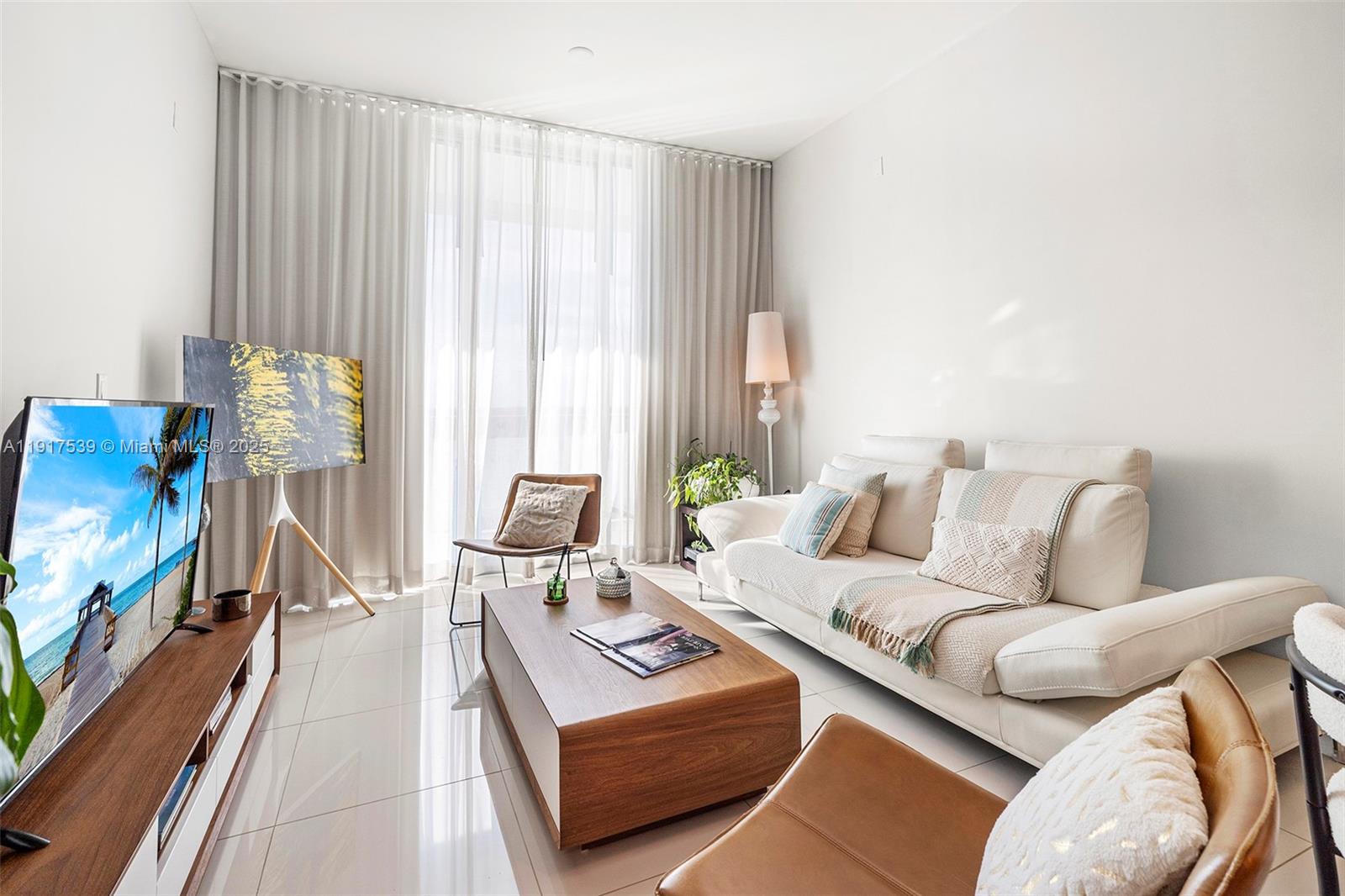 Eloquence On The Bay Cond