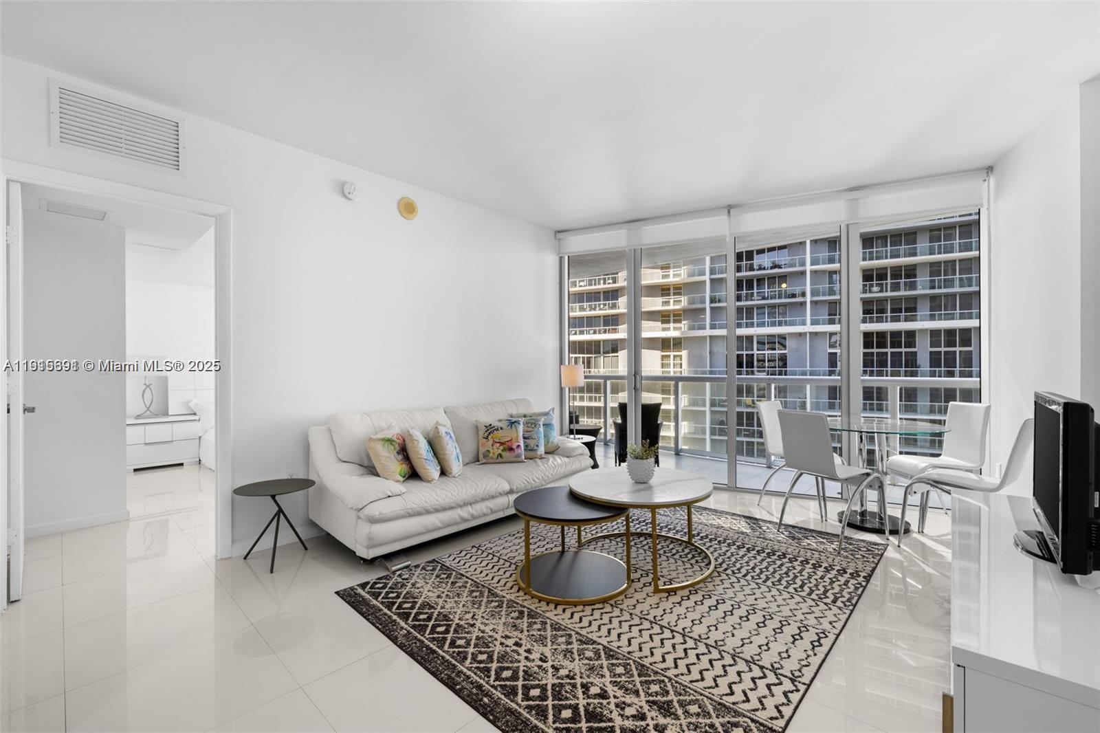 Condo for Sale in Miami, FL