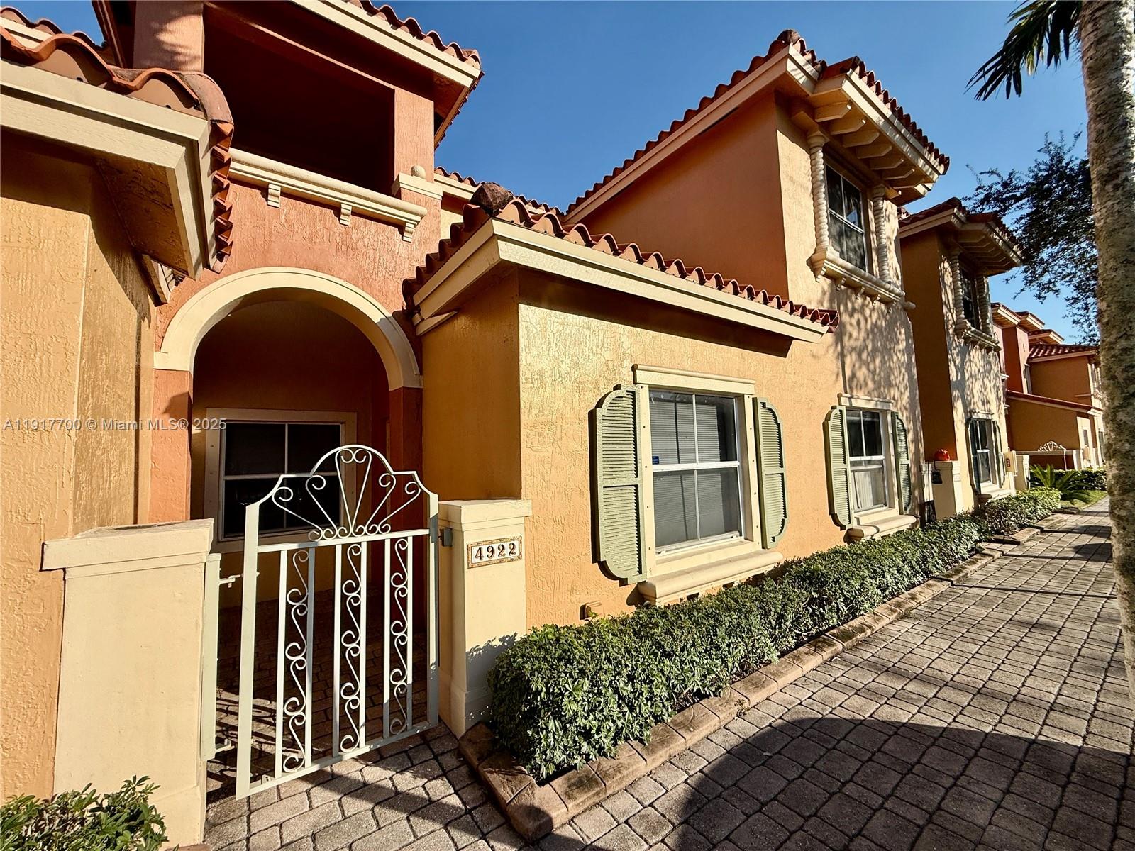 Villas At Harbor Isles Co