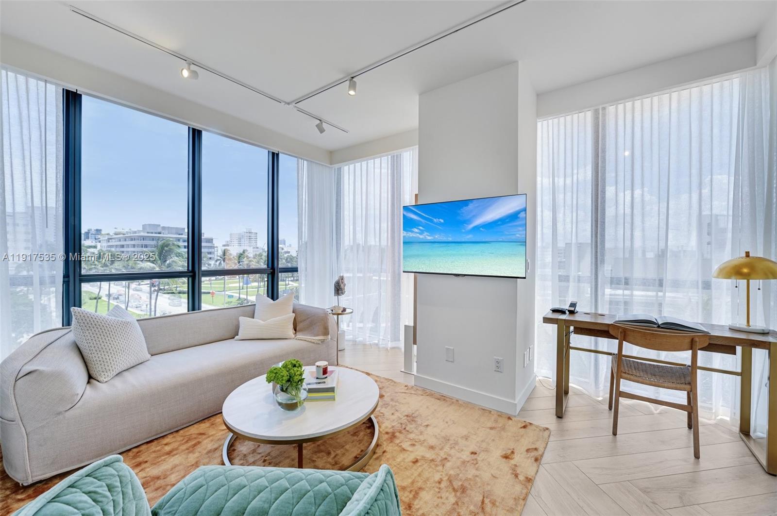 Condo for Sale in Miami Beach, FL