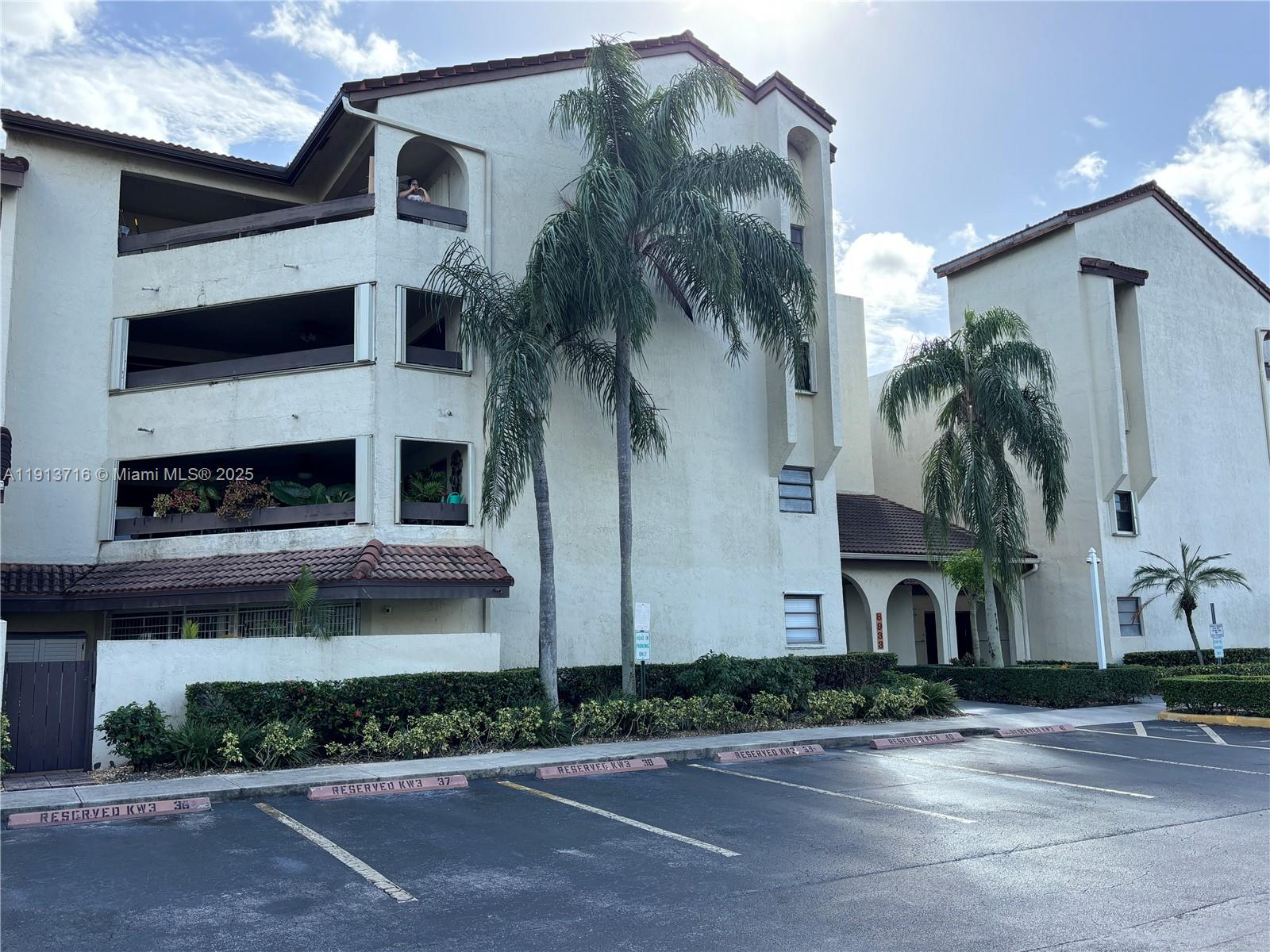 Kenland Walk Condo III