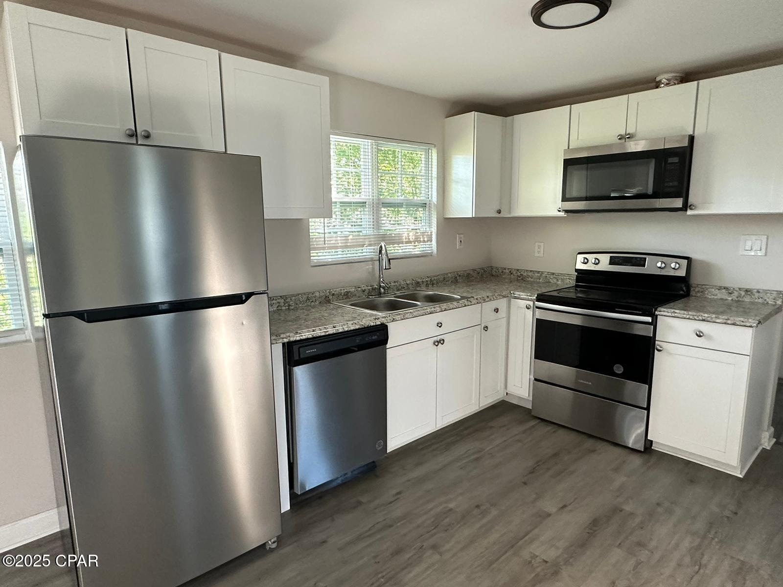 Image 6 For 619 8th Place 1