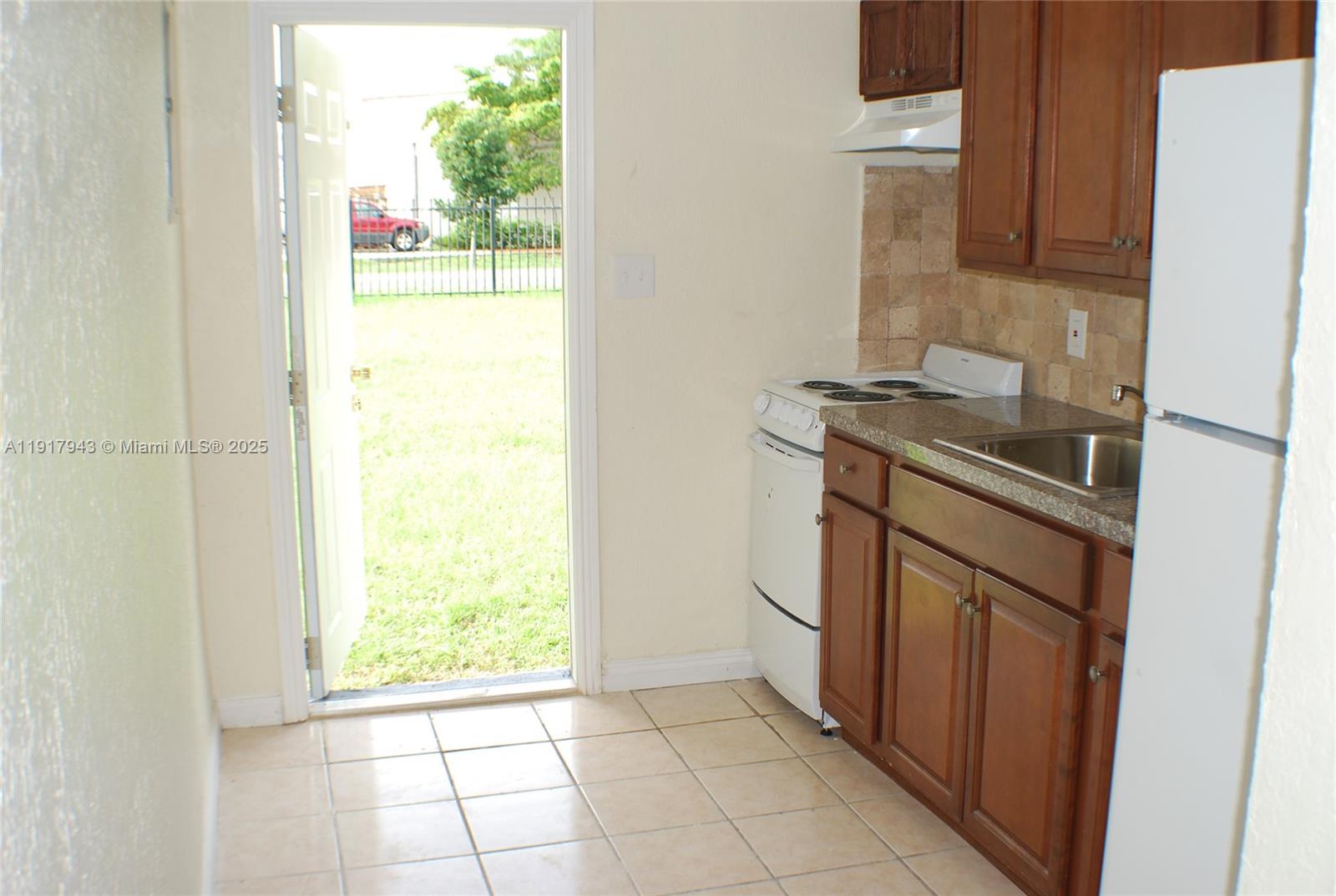 Property photo # 3