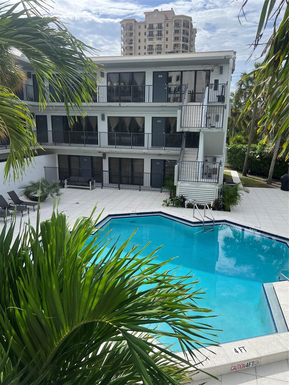 Lauderdale Beach Ext 27-4