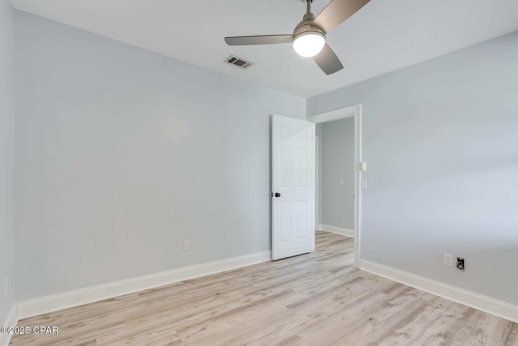 Image 25 For 1307 Calabria Road 4a