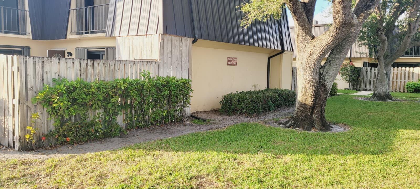 Homes for sale in Lake Worth, FL | 2464 Waterside Dr, Lake Worth, FL 33461 | MLS# R11142513