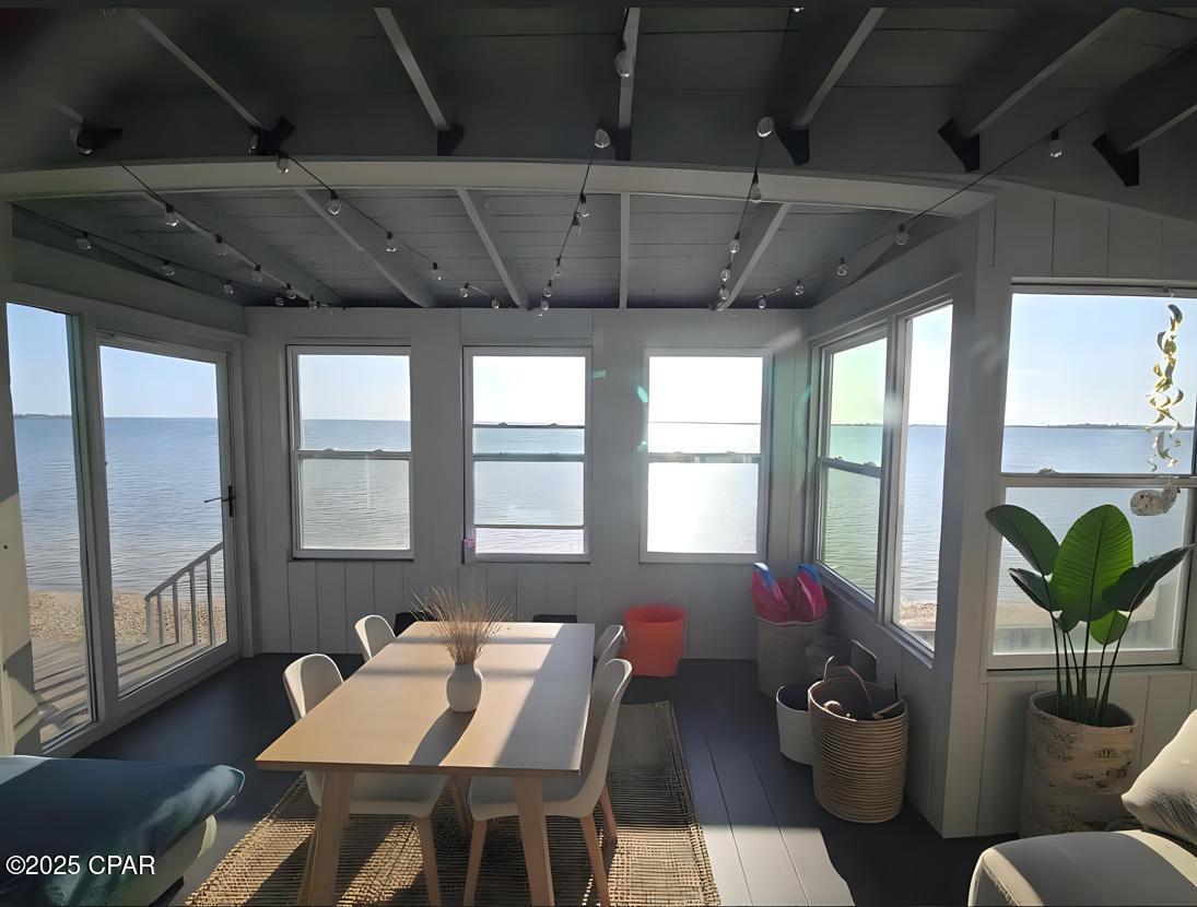 Image 5 For 6067 Highway 98