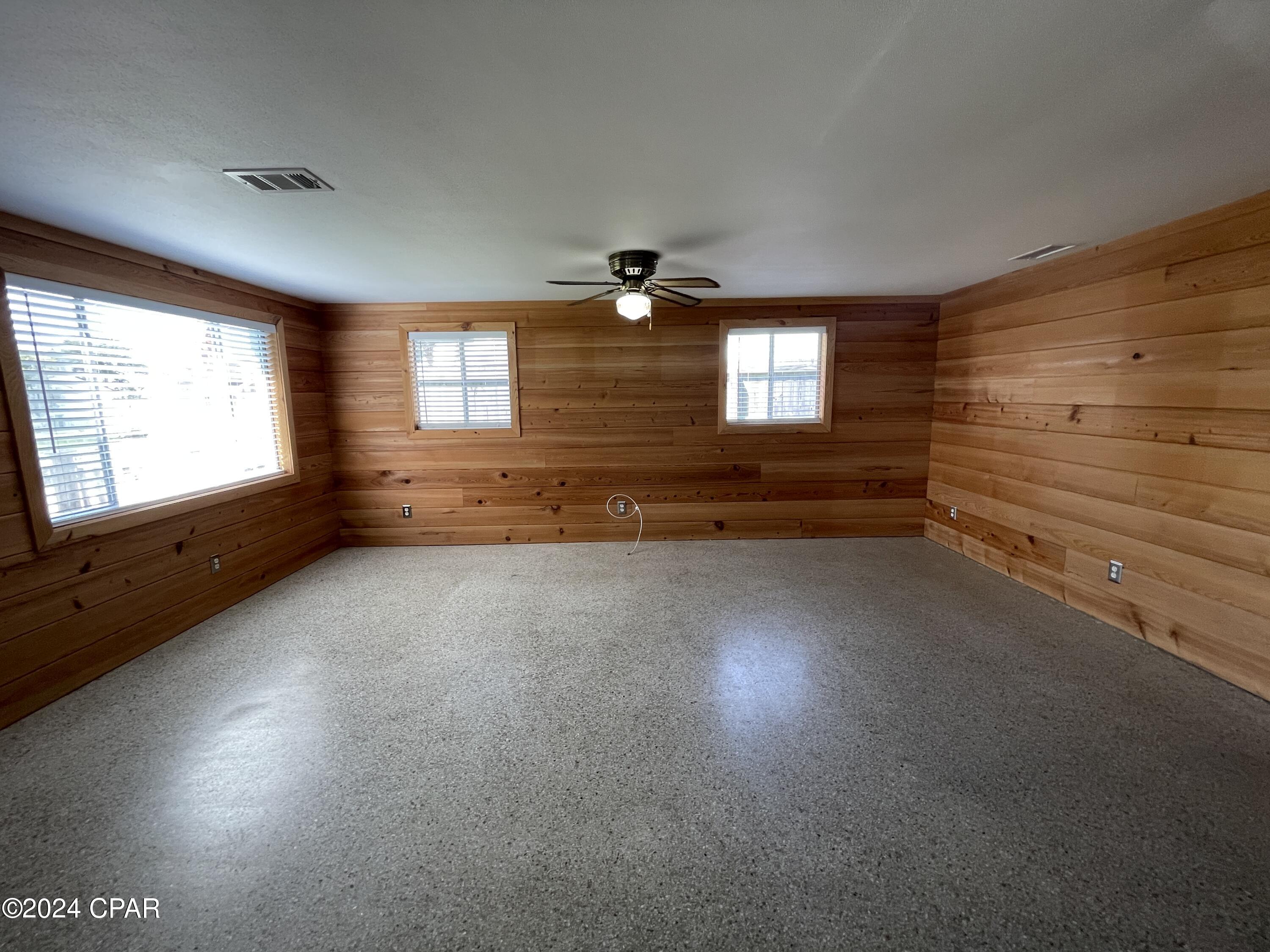 Image 11 For 305 Tarpon Street