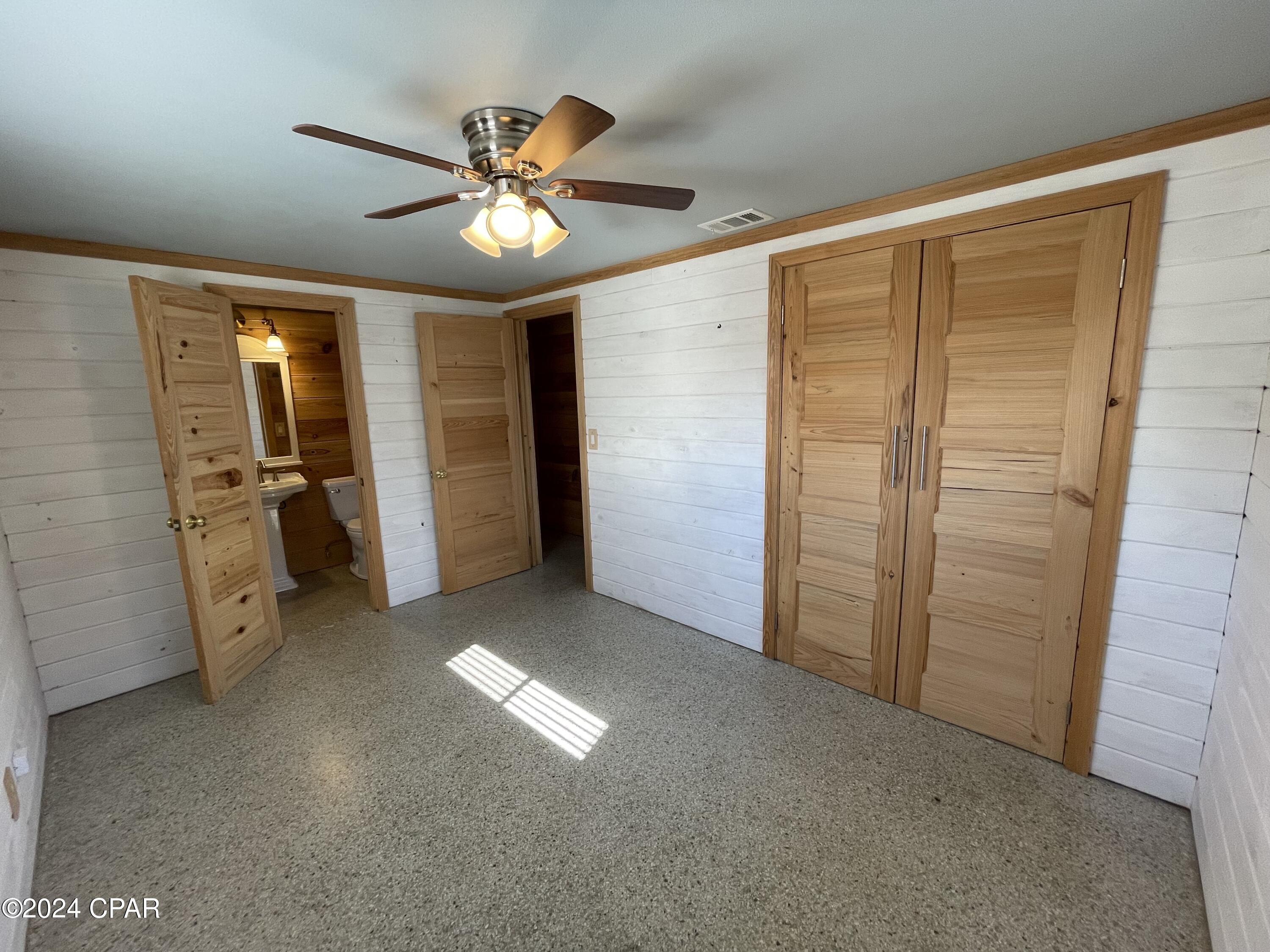 Image 15 For 305 Tarpon Street