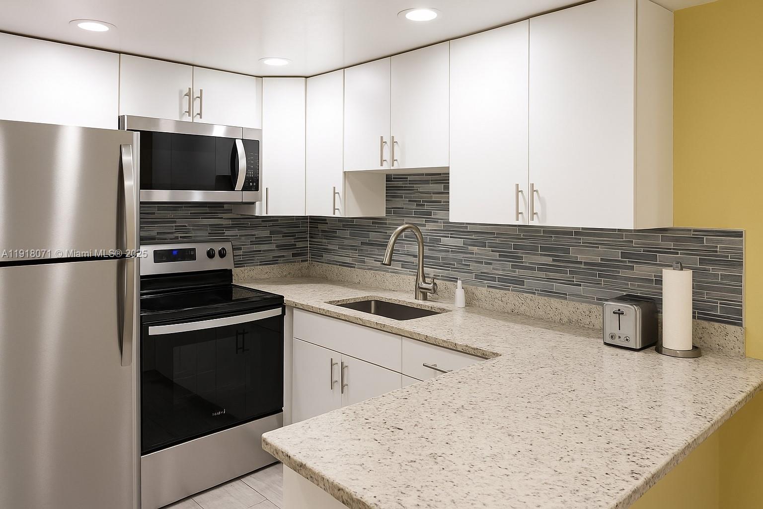 Holiday Park 1 Condo