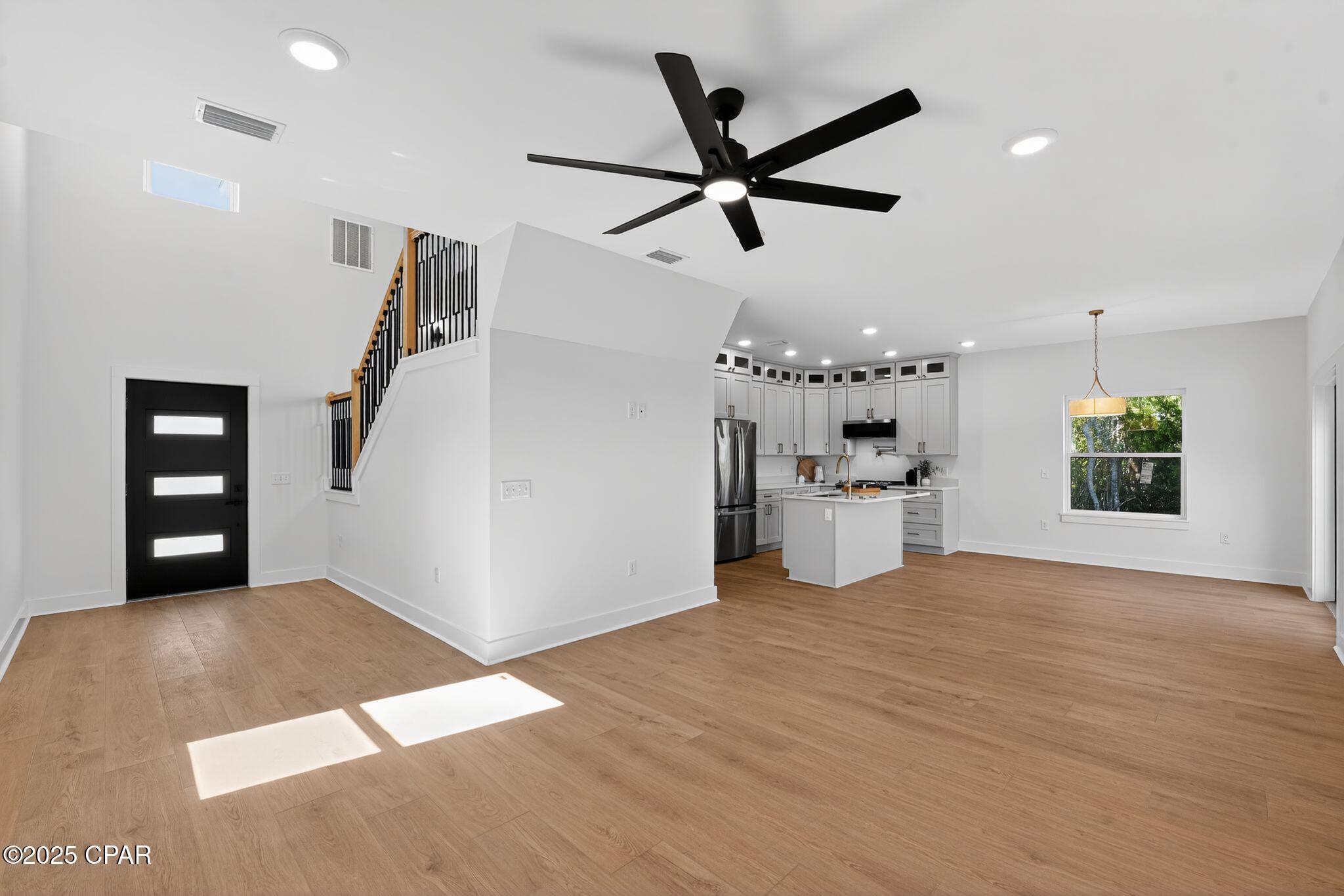 Image 10 For 420 Lacosta Avenue