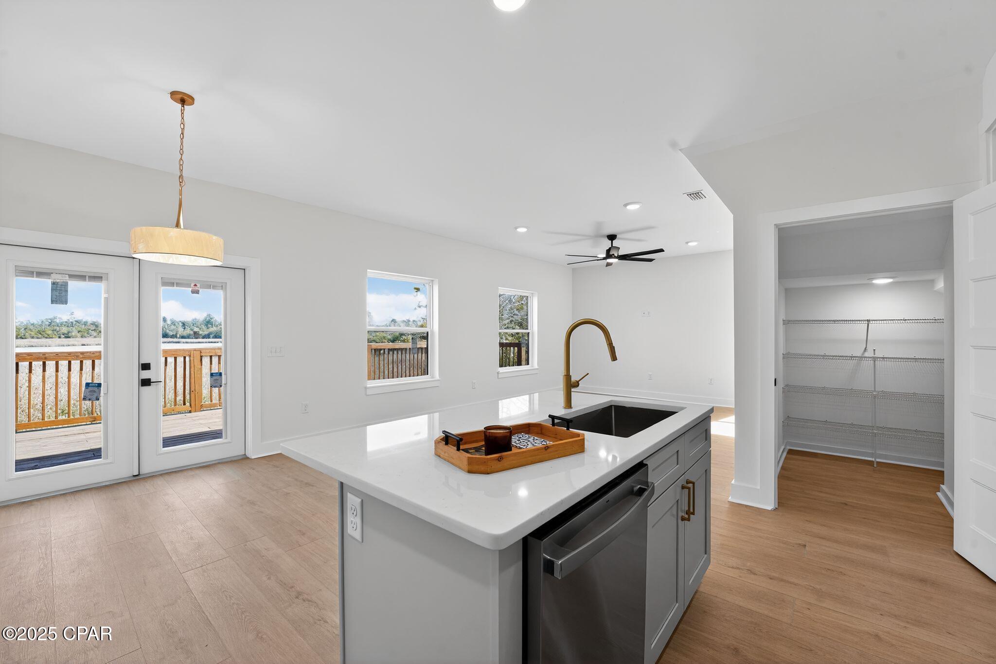 Image 12 For 420 Lacosta Avenue