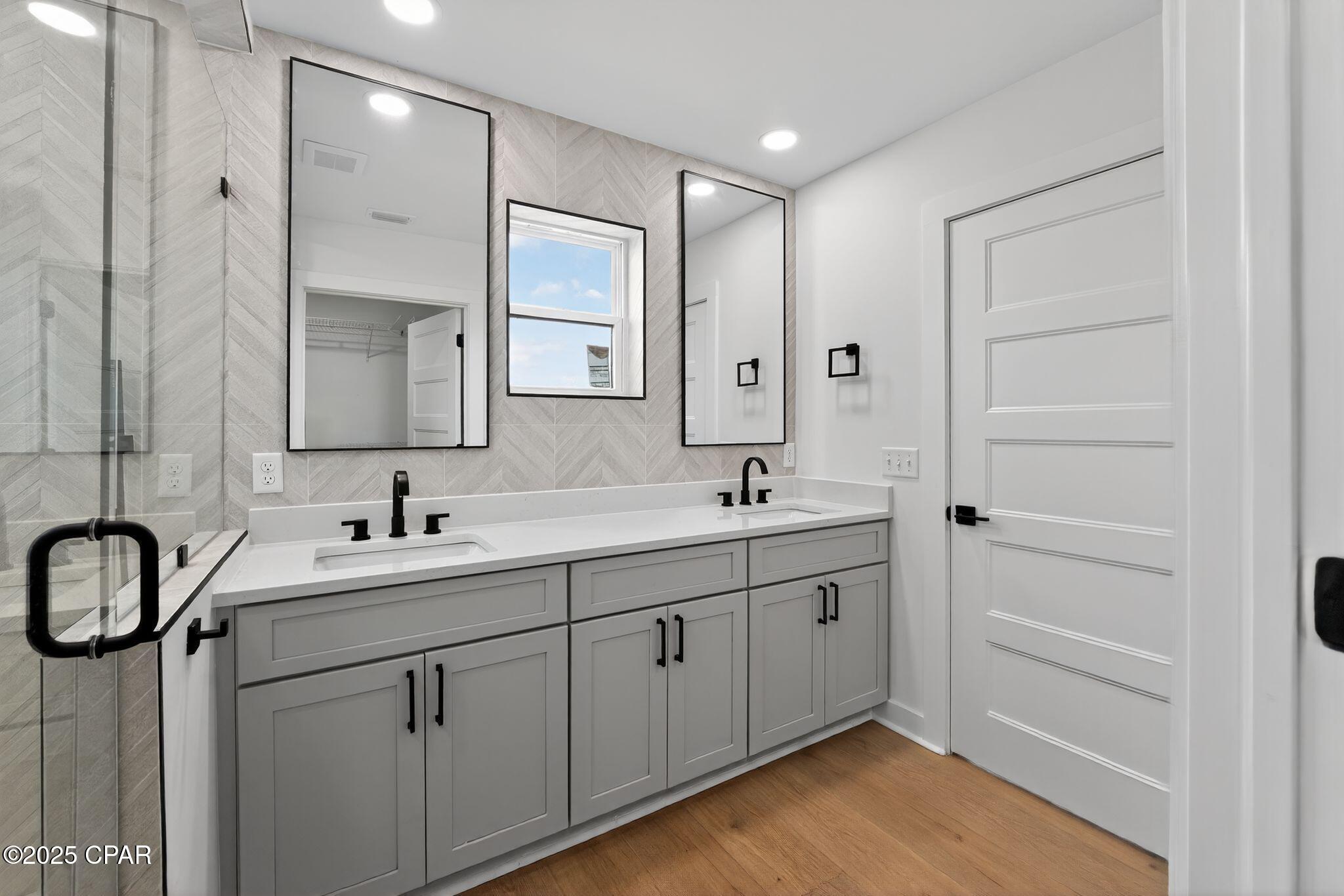 Image 18 For 420 Lacosta Avenue