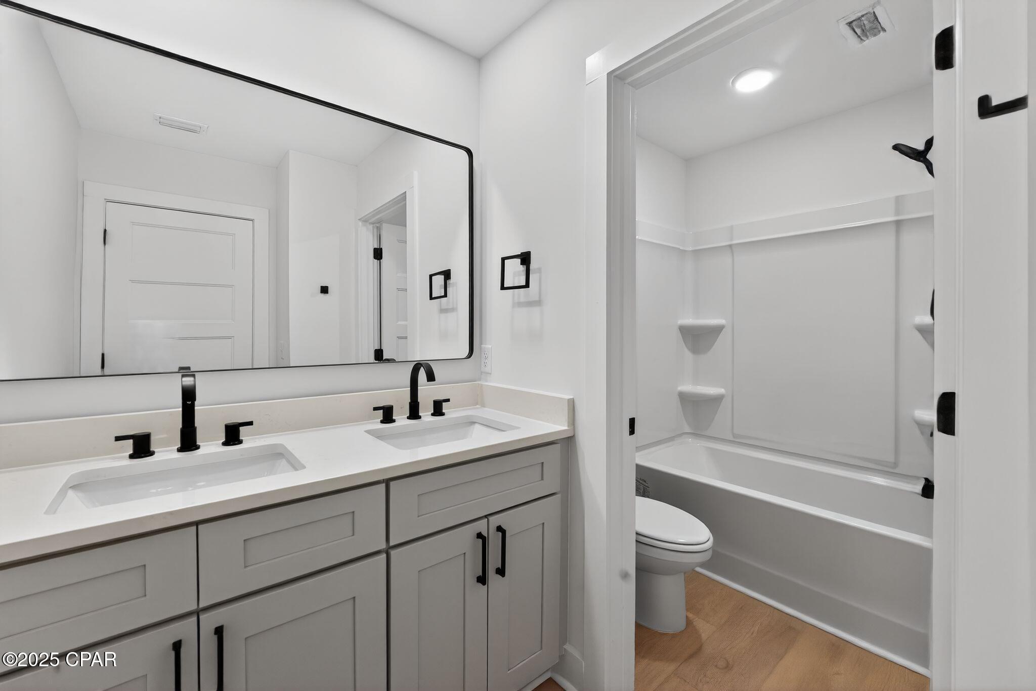 Image 20 For 420 Lacosta Avenue