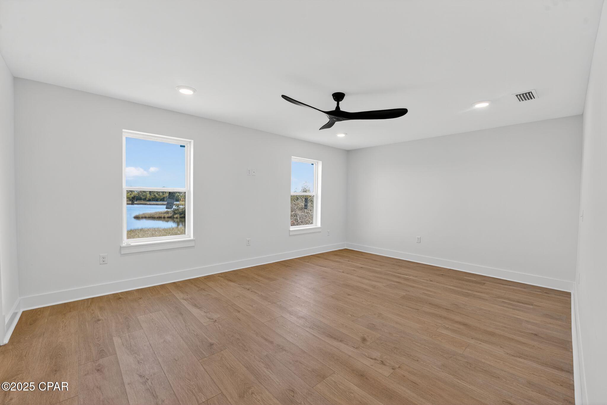 Image 7 For 420 Lacosta Avenue