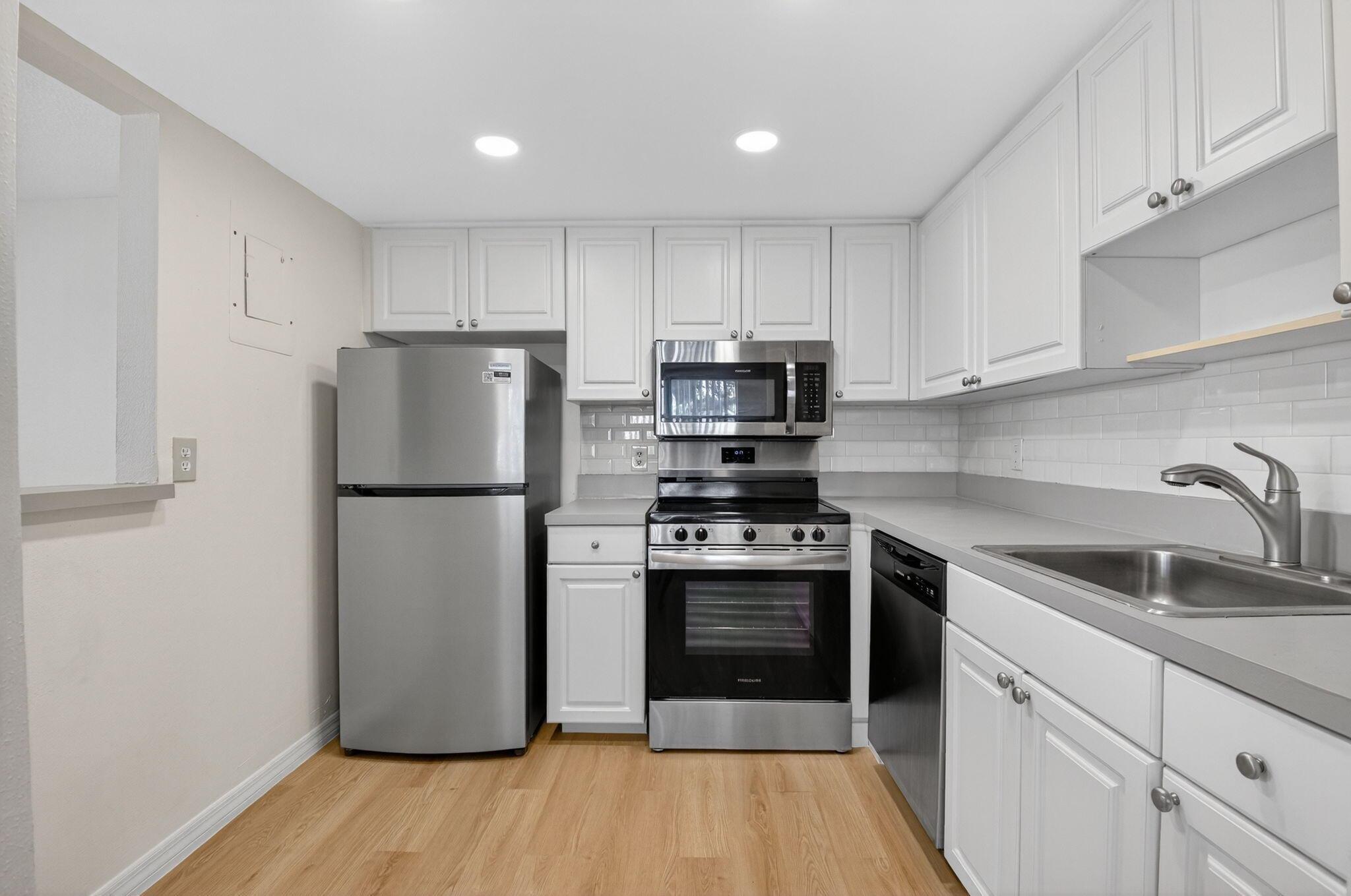 Kings Point Flanders Cond