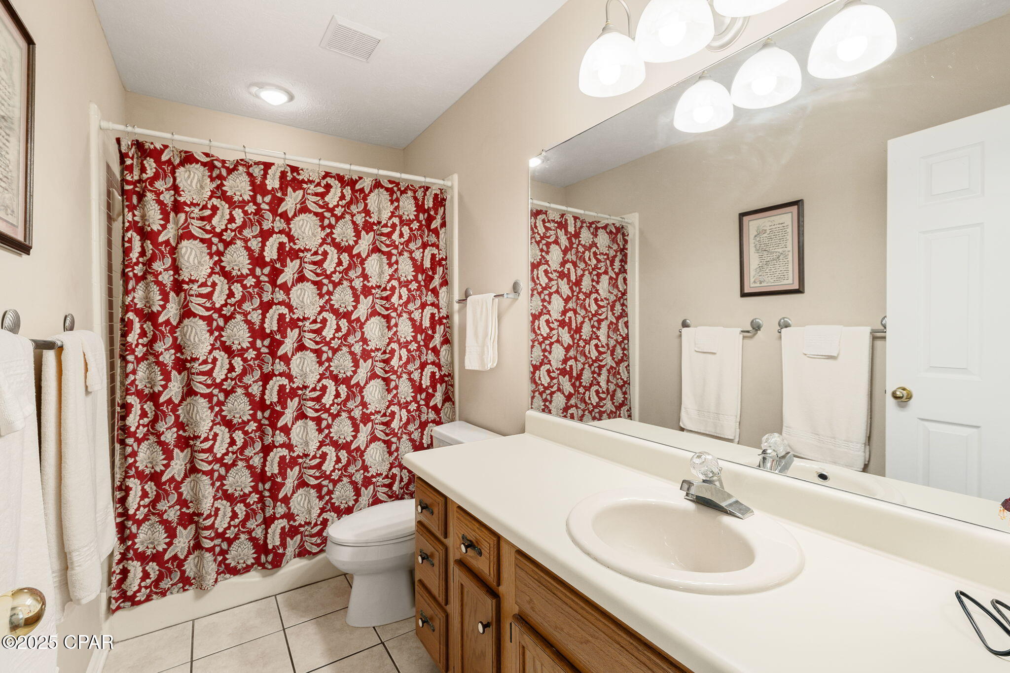 Listing photo id 35 for 2707 Pembroke Drive