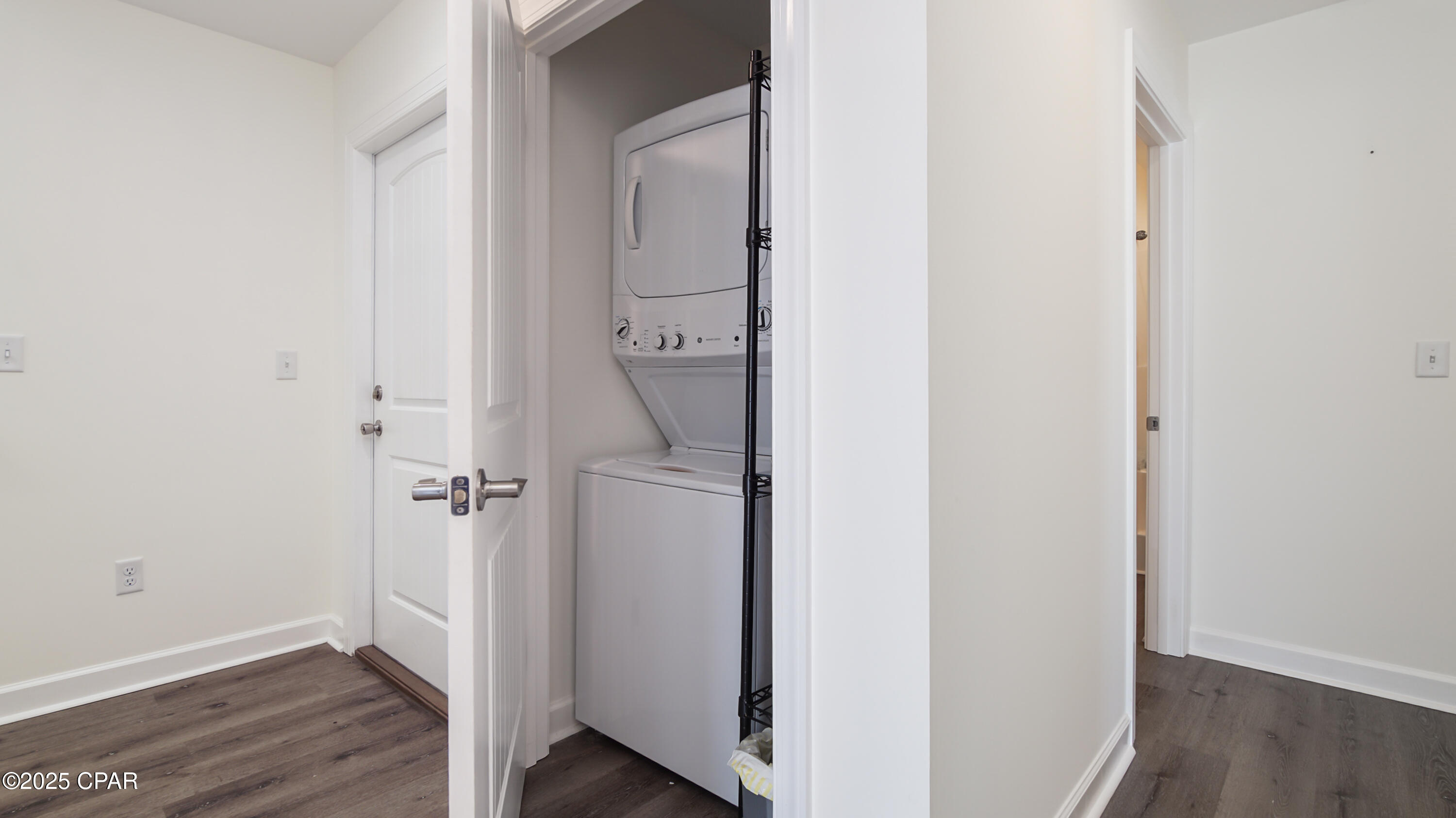 Image 17 For 6418 Beach Drive