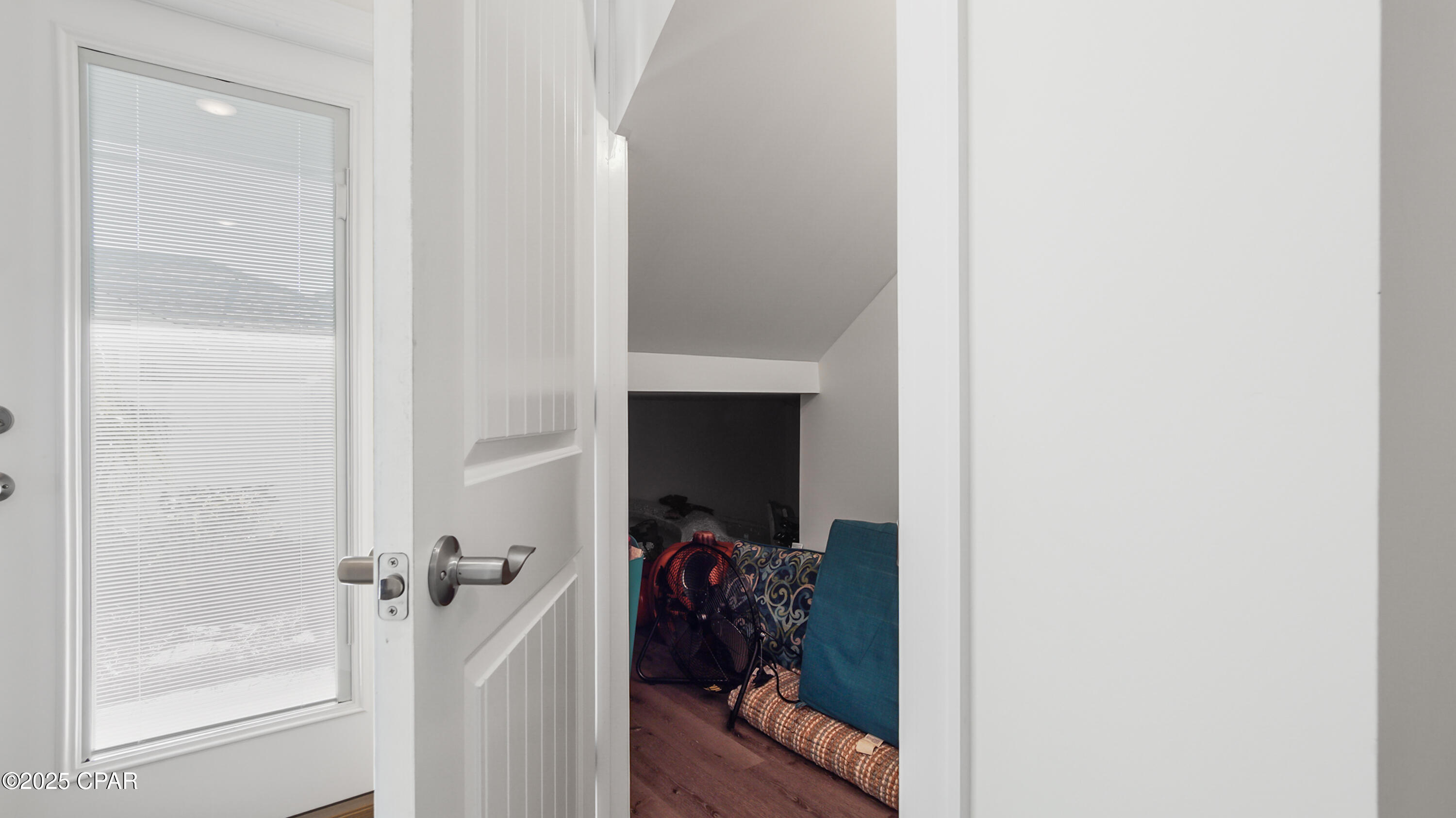 Image 24 For 6418 Beach Drive