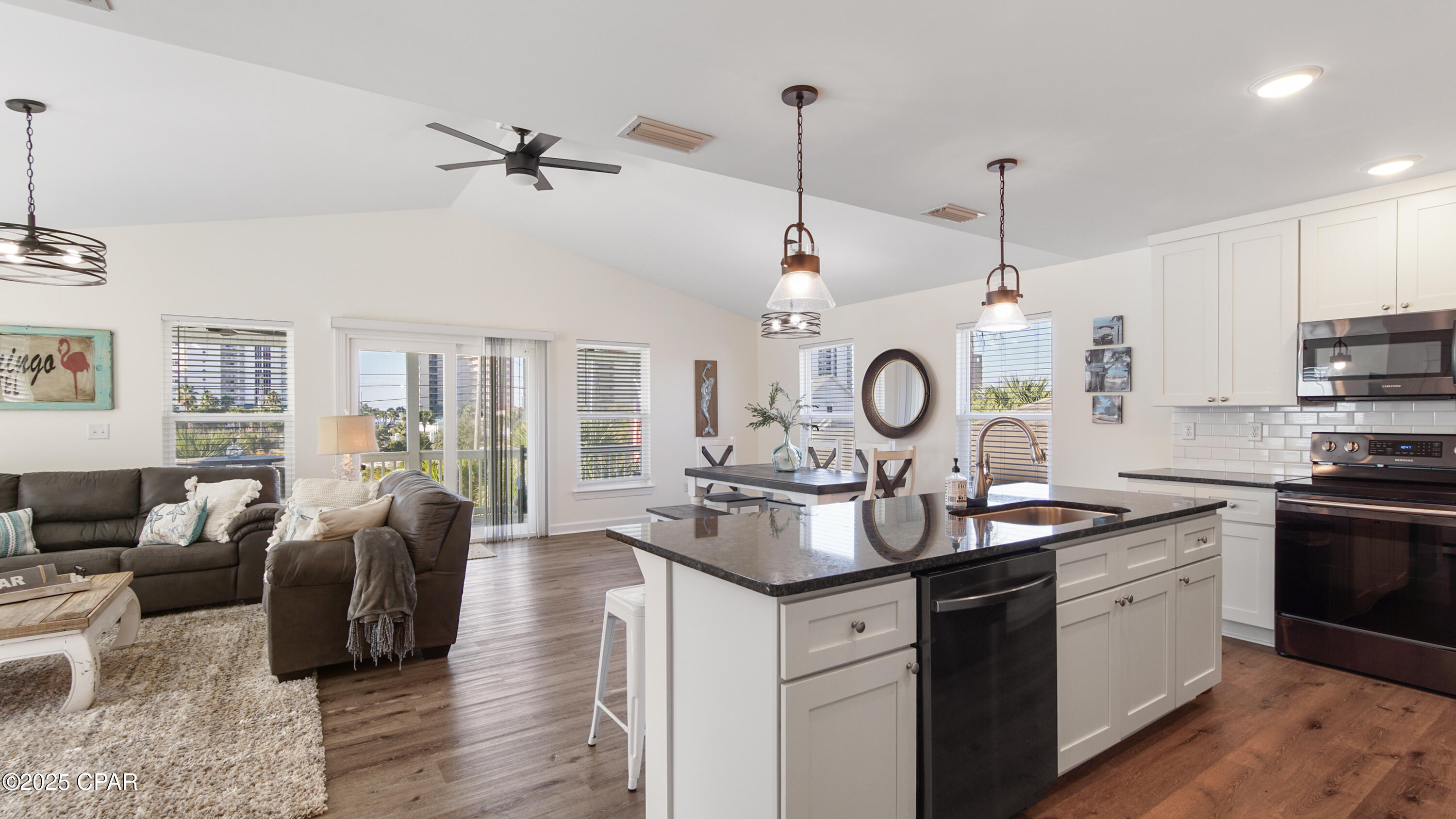 Image 25 For 6418 Beach Drive