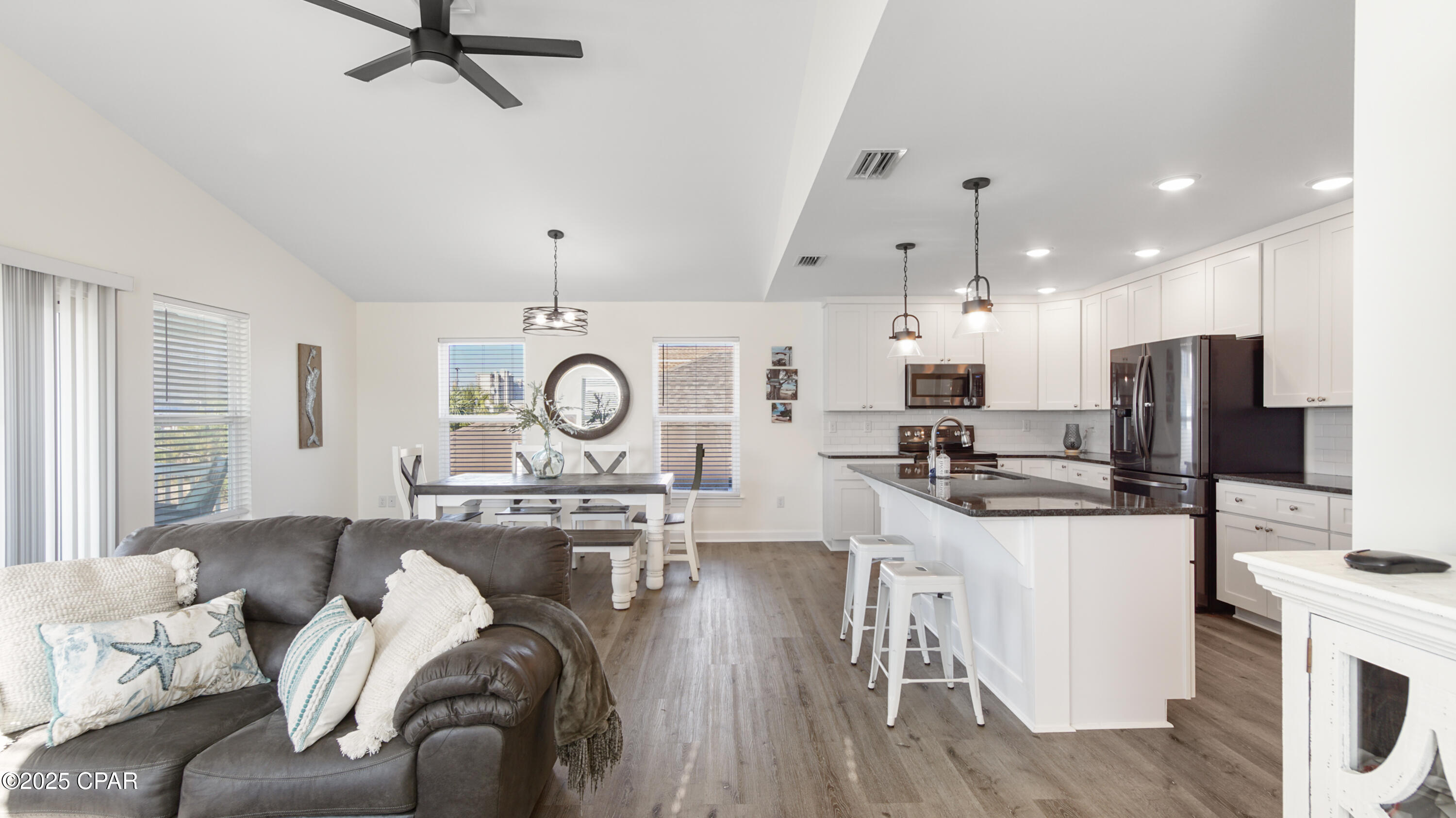 Image 27 For 6418 Beach Drive