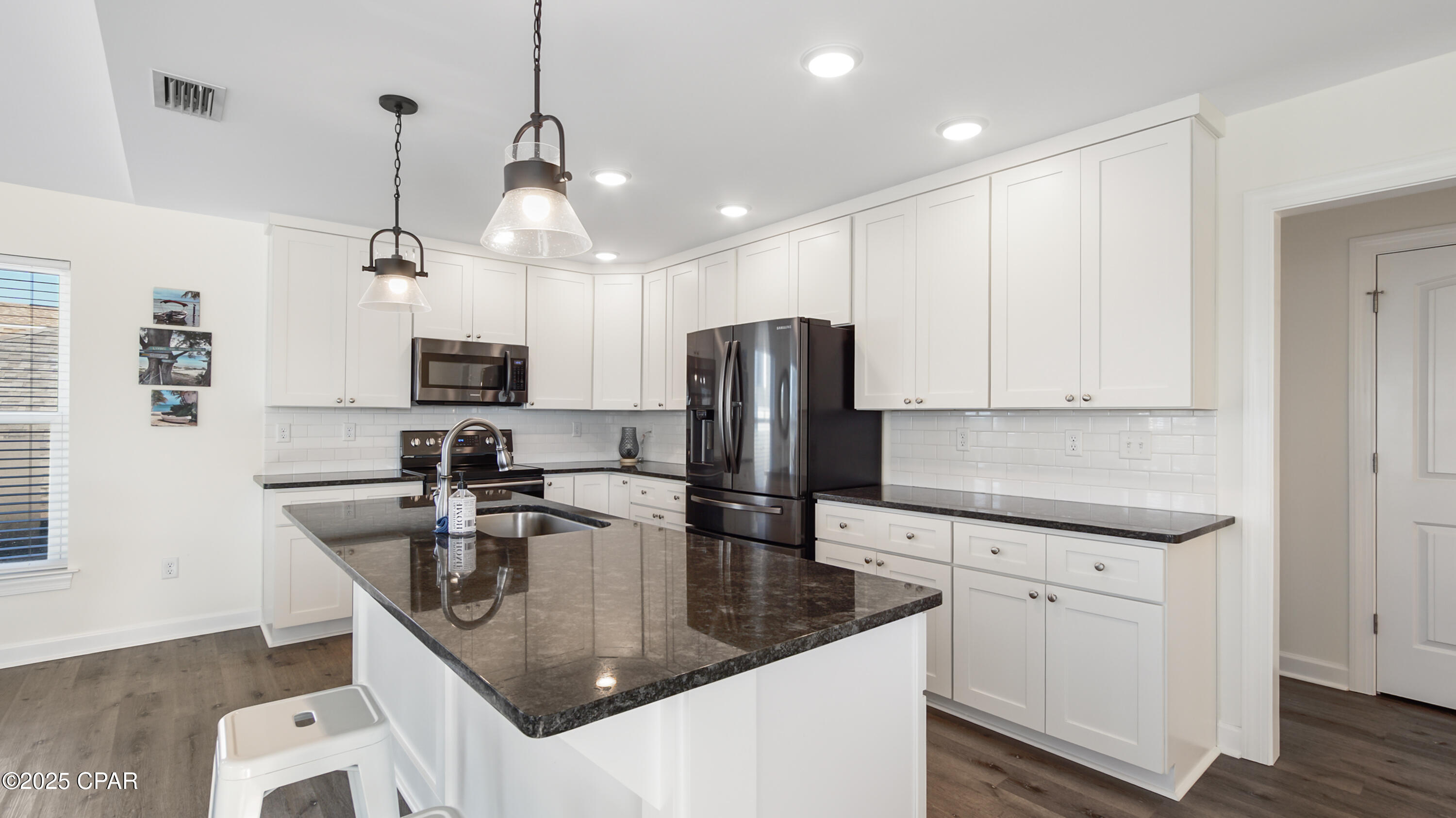 Image 28 For 6418 Beach Drive