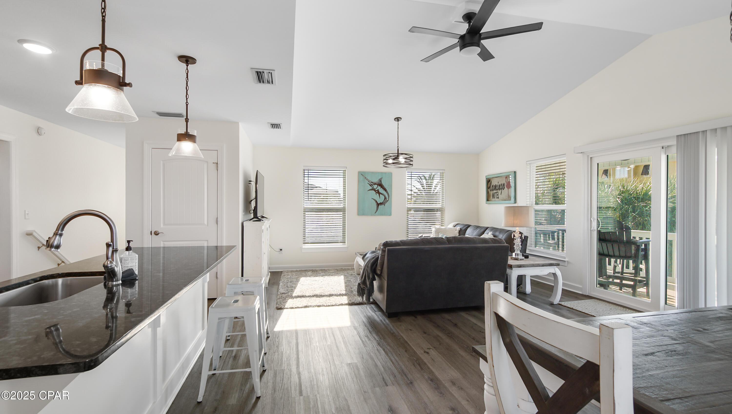 Image 32 For 6418 Beach Drive