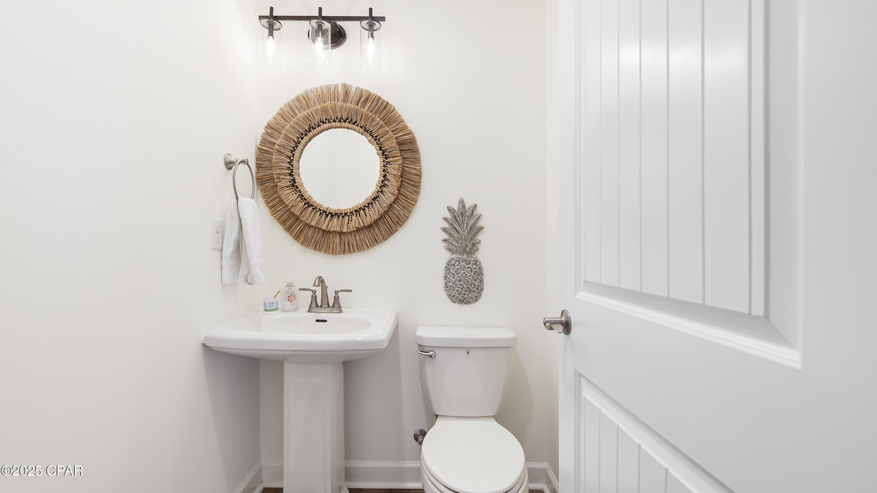 Image 38 For 6418 Beach Drive