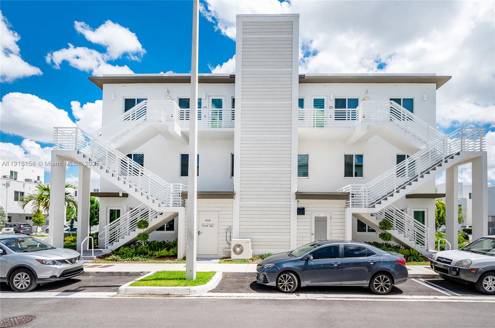 Landmark At Doral Condo N