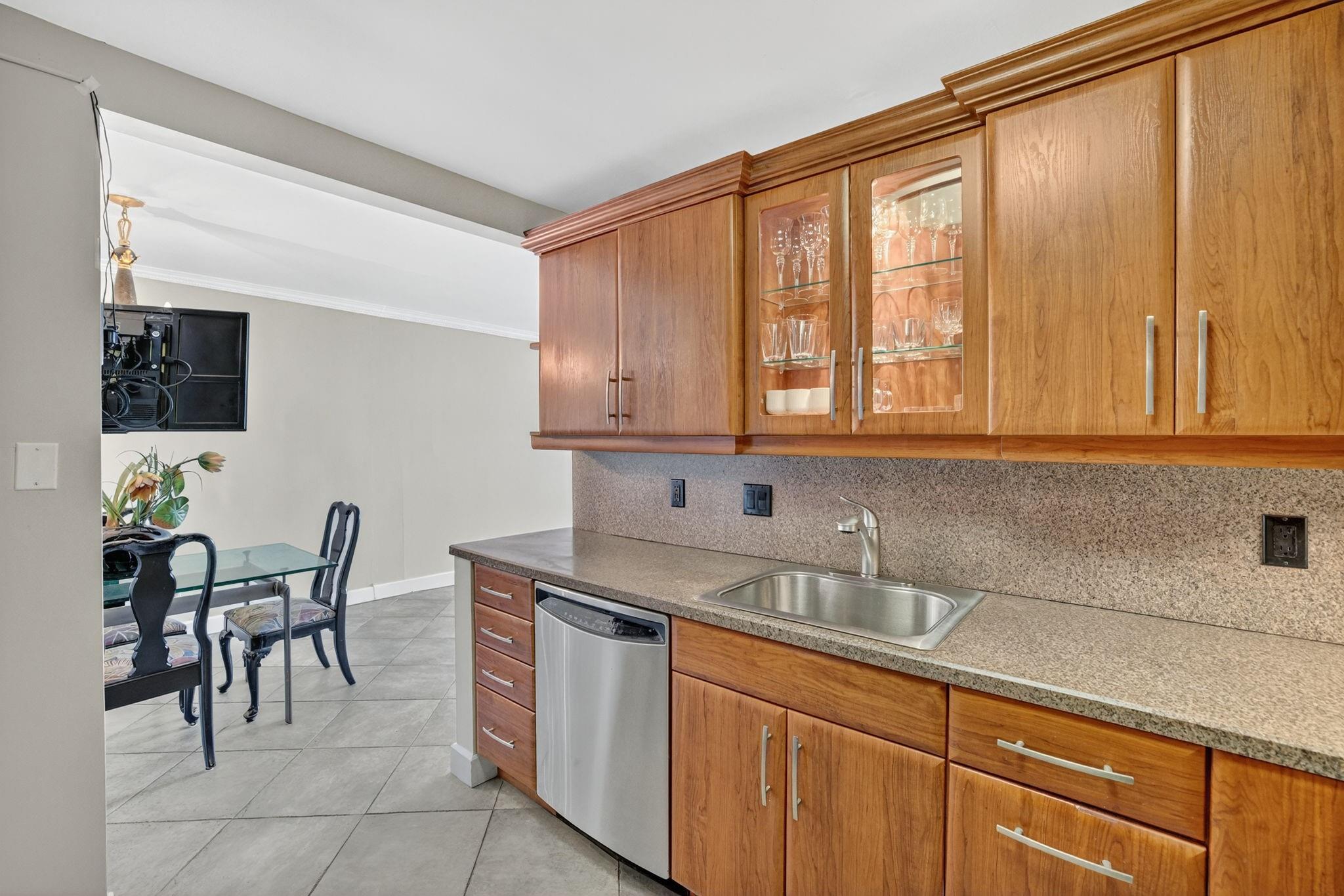 Photo 18 of home located at 1160 N Federal Hwy 716, Fort Lauderdale FL