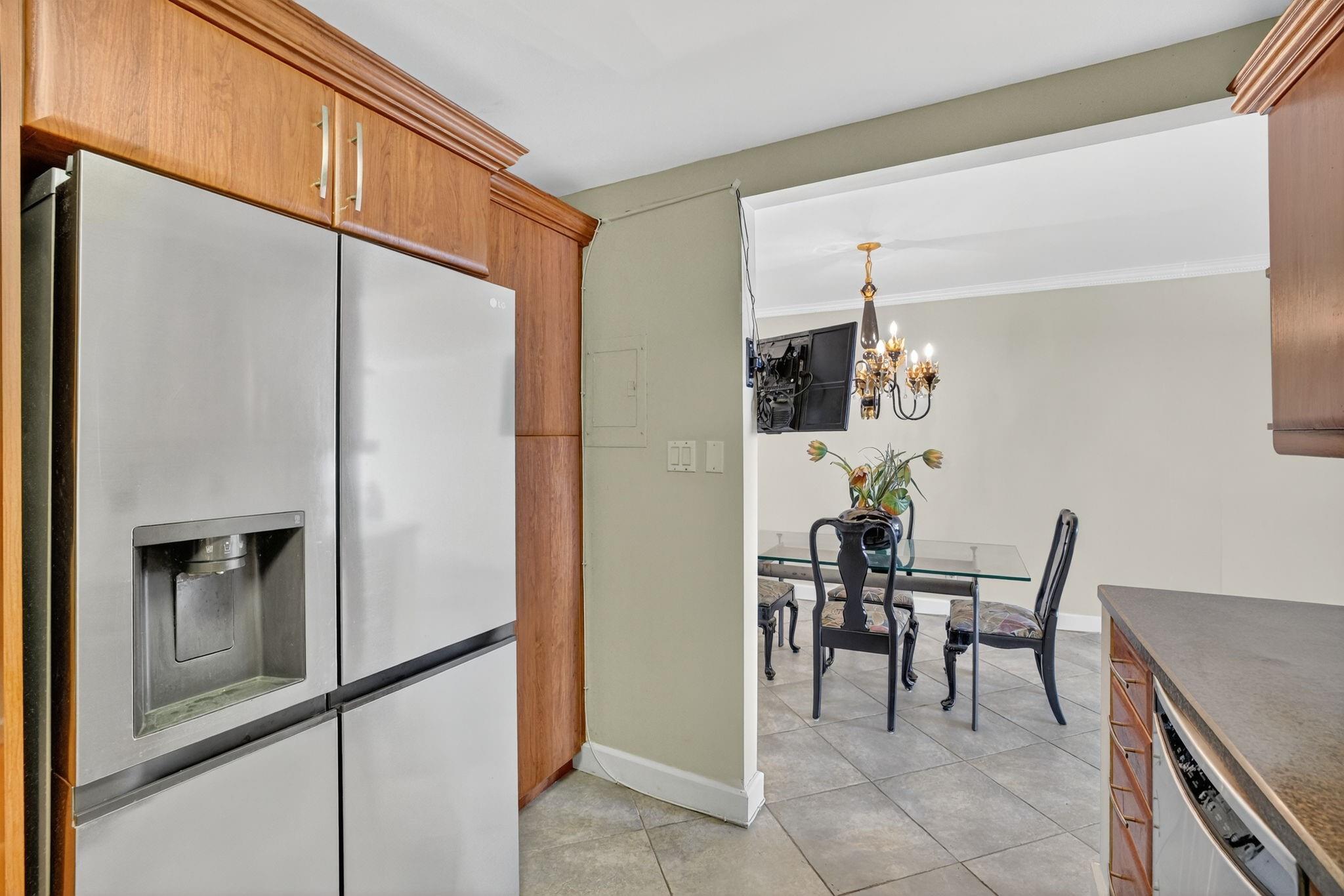 Photo 19 of home located at 1160 N Federal Hwy 716, Fort Lauderdale FL