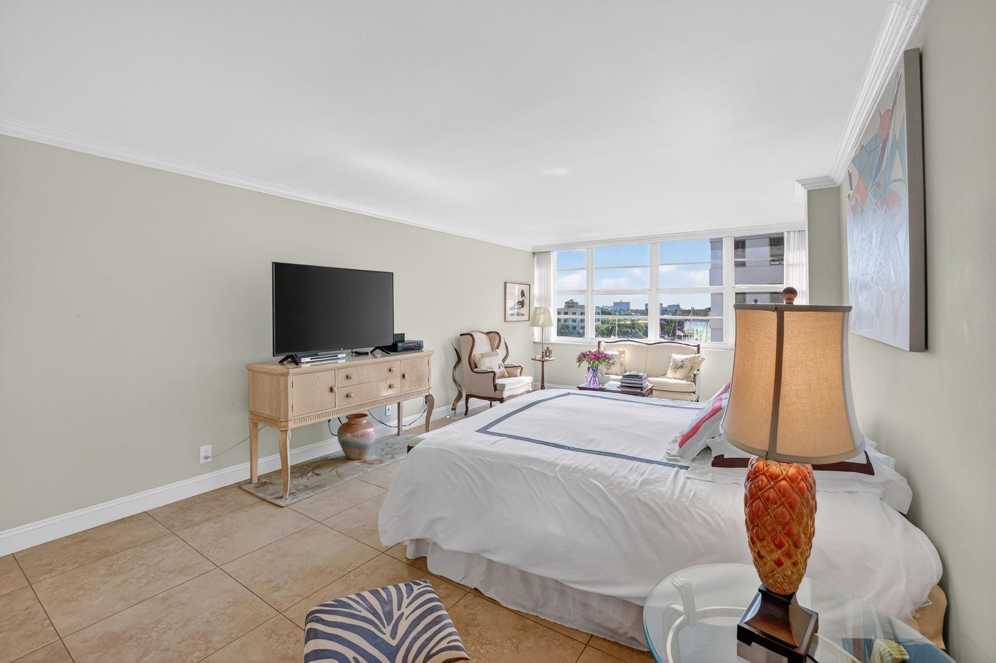 Photo 29 of home located at 1160 N Federal Hwy 716, Fort Lauderdale FL