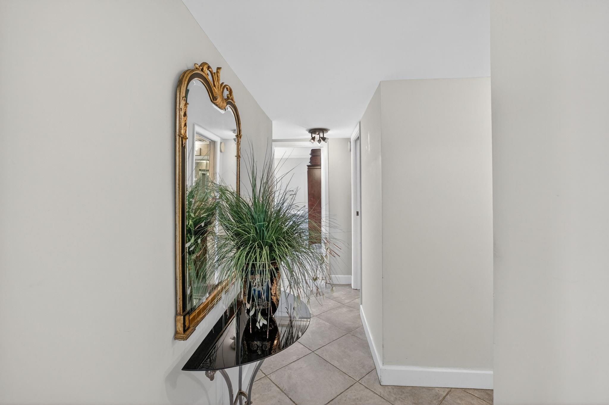 Photo 3 of home located at 1160 N Federal Hwy 716, Fort Lauderdale FL