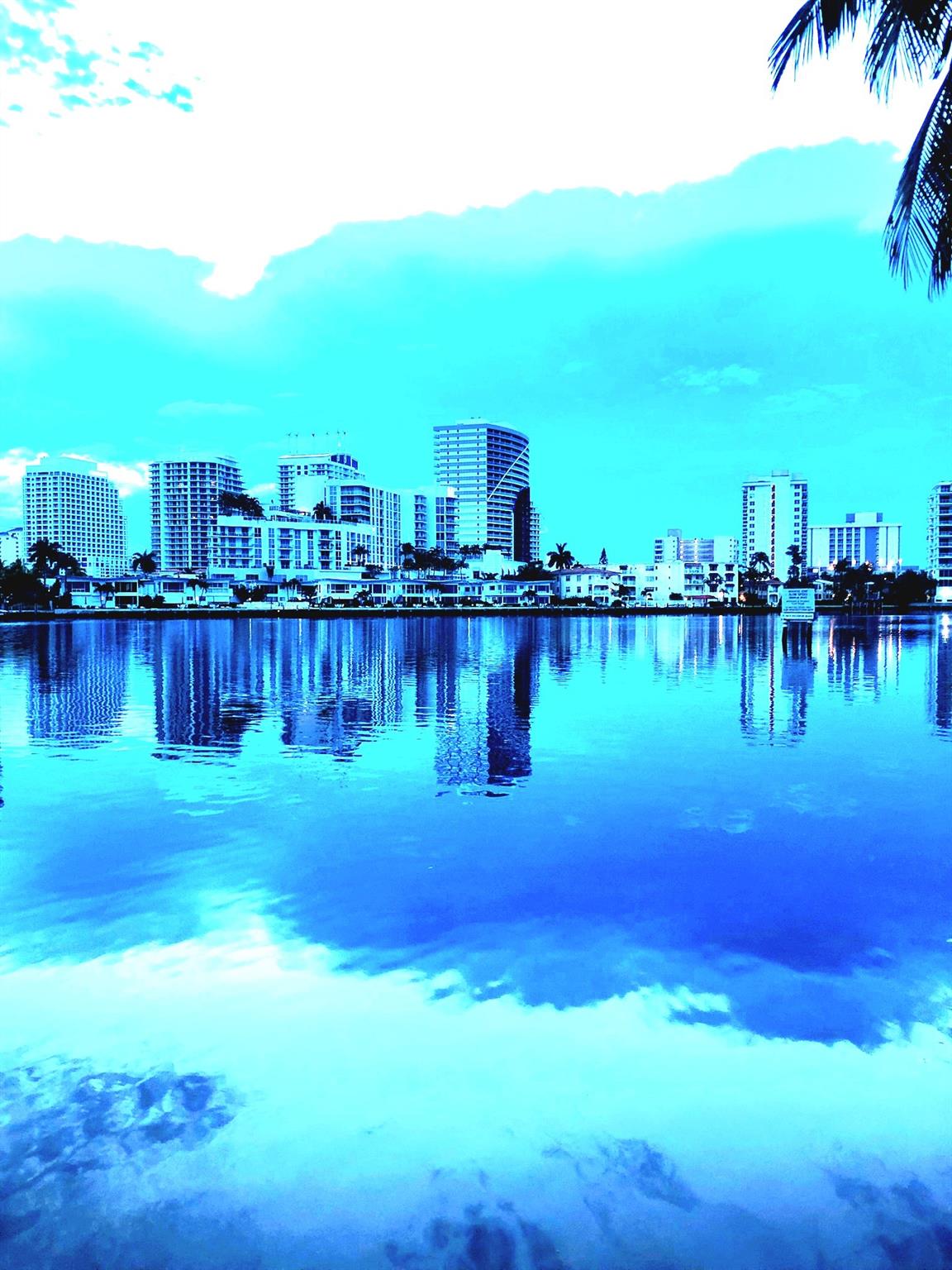 Las Olas Seven Isles