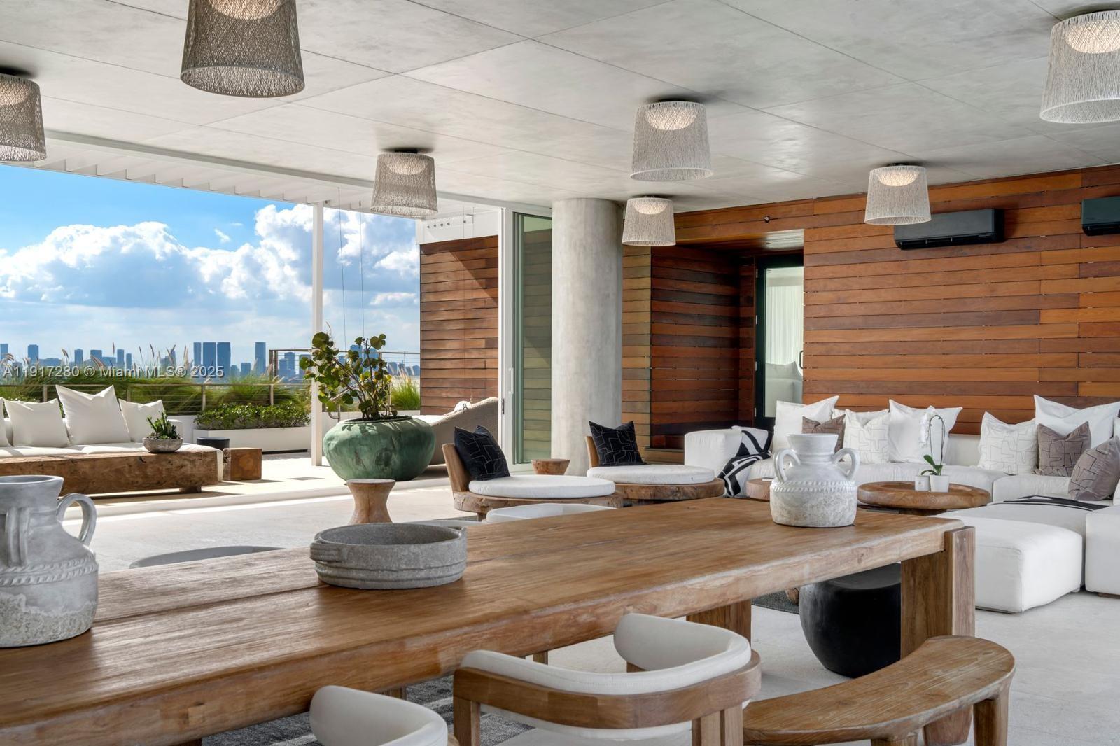 The Ritz-Carlton Resi