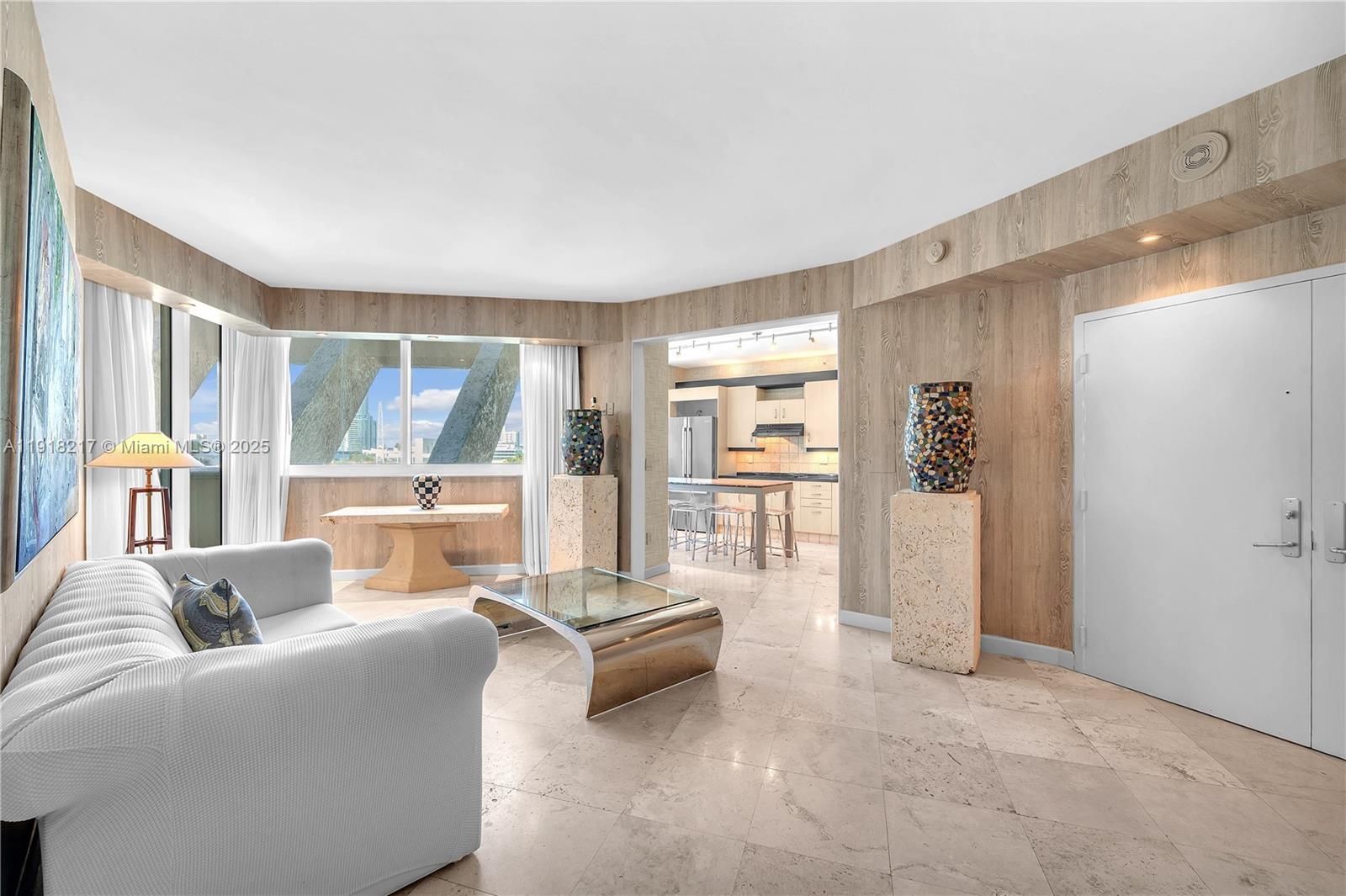 Condo for Sale in Miami Beach, FL