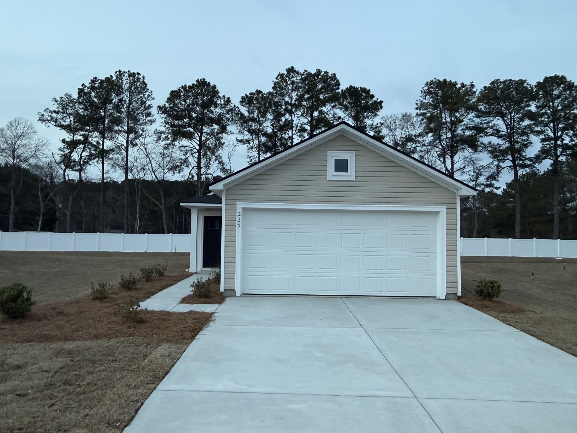 235 Birchwood Dr. Longs, SC 29568