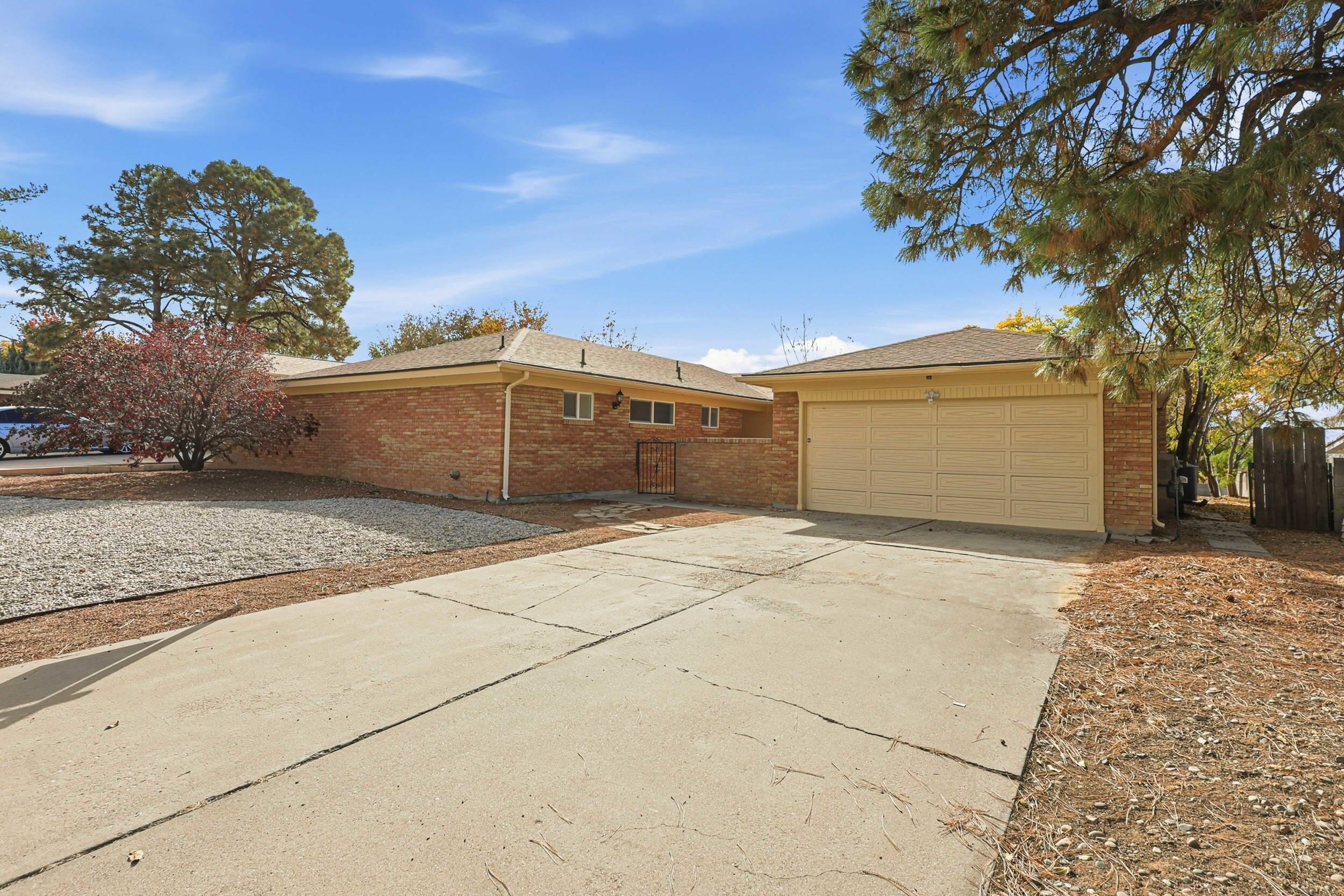 12208 Eastridge Drive, Albuquerque NM 87112