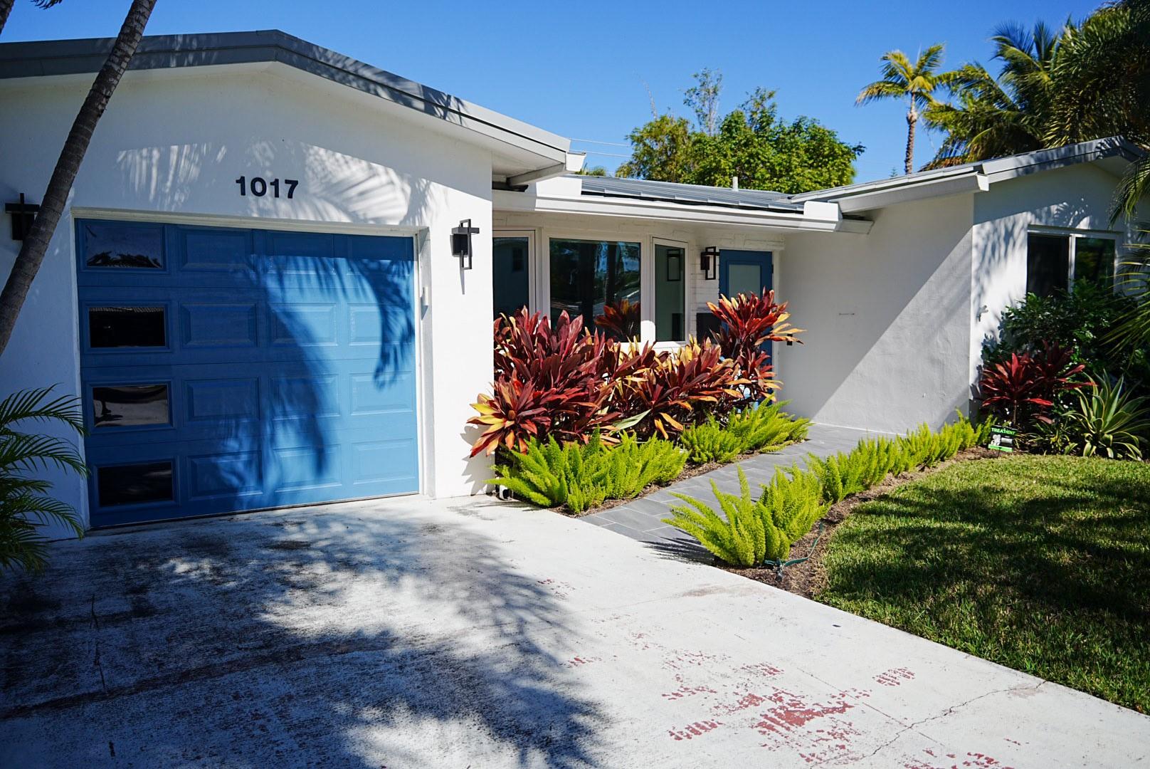 Hollywood Lakes Sec 1-32