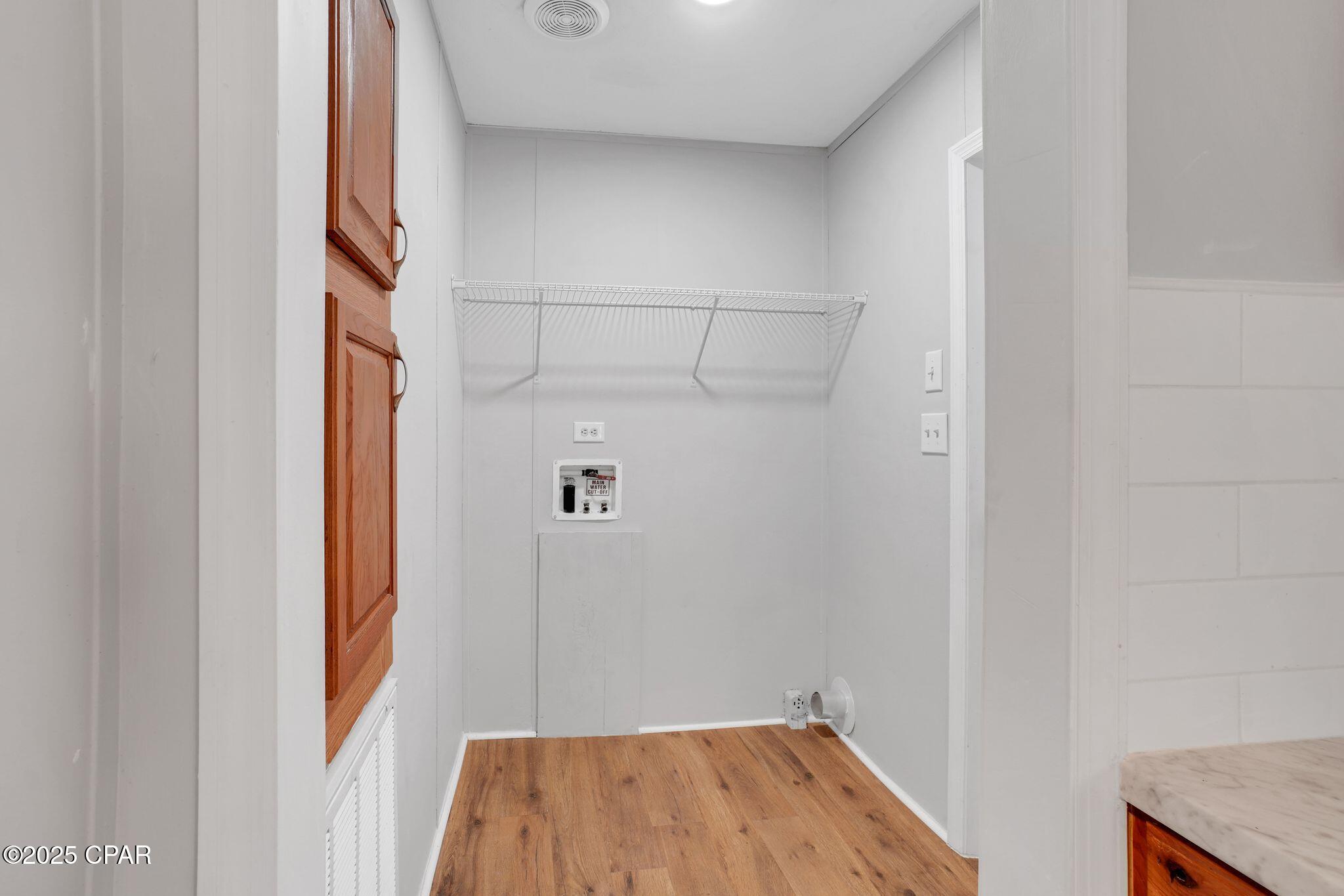 Image 17 For 447 Smith Road