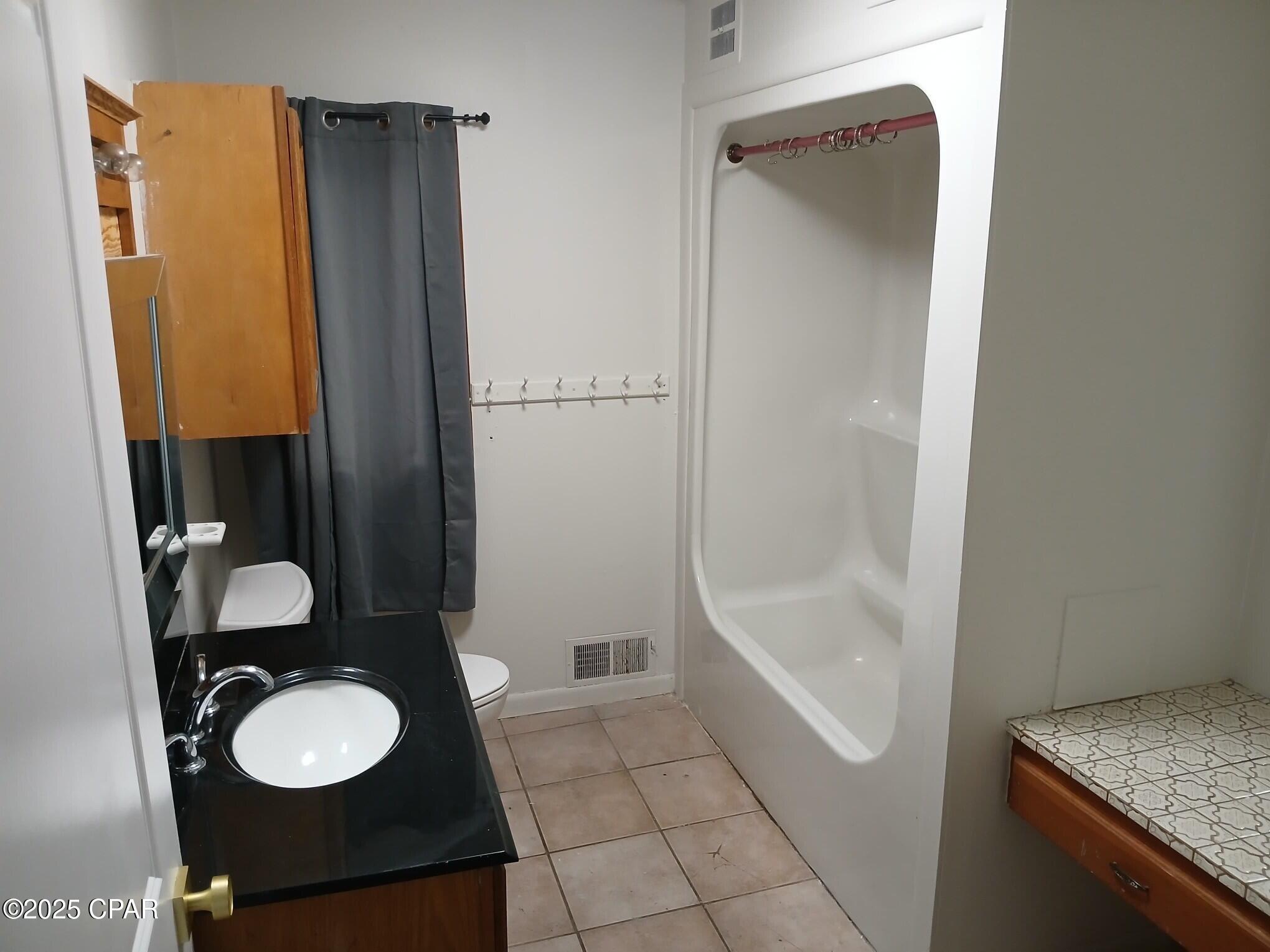 Image 8 For 712 Avenue C