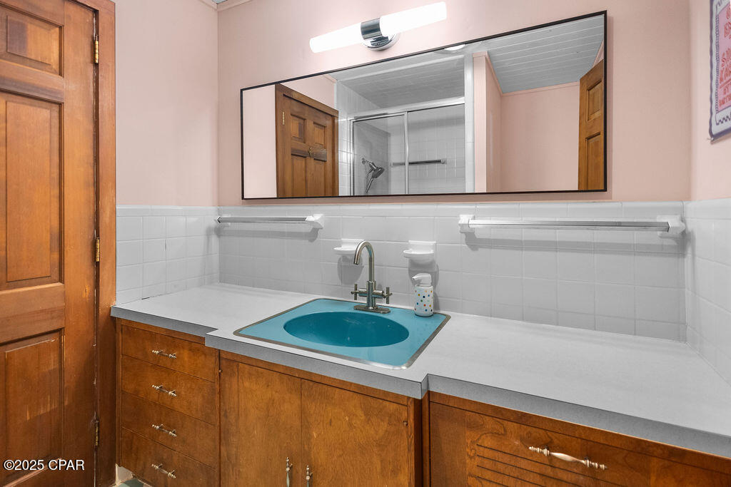 Image 50 For 912 Hwy 277  