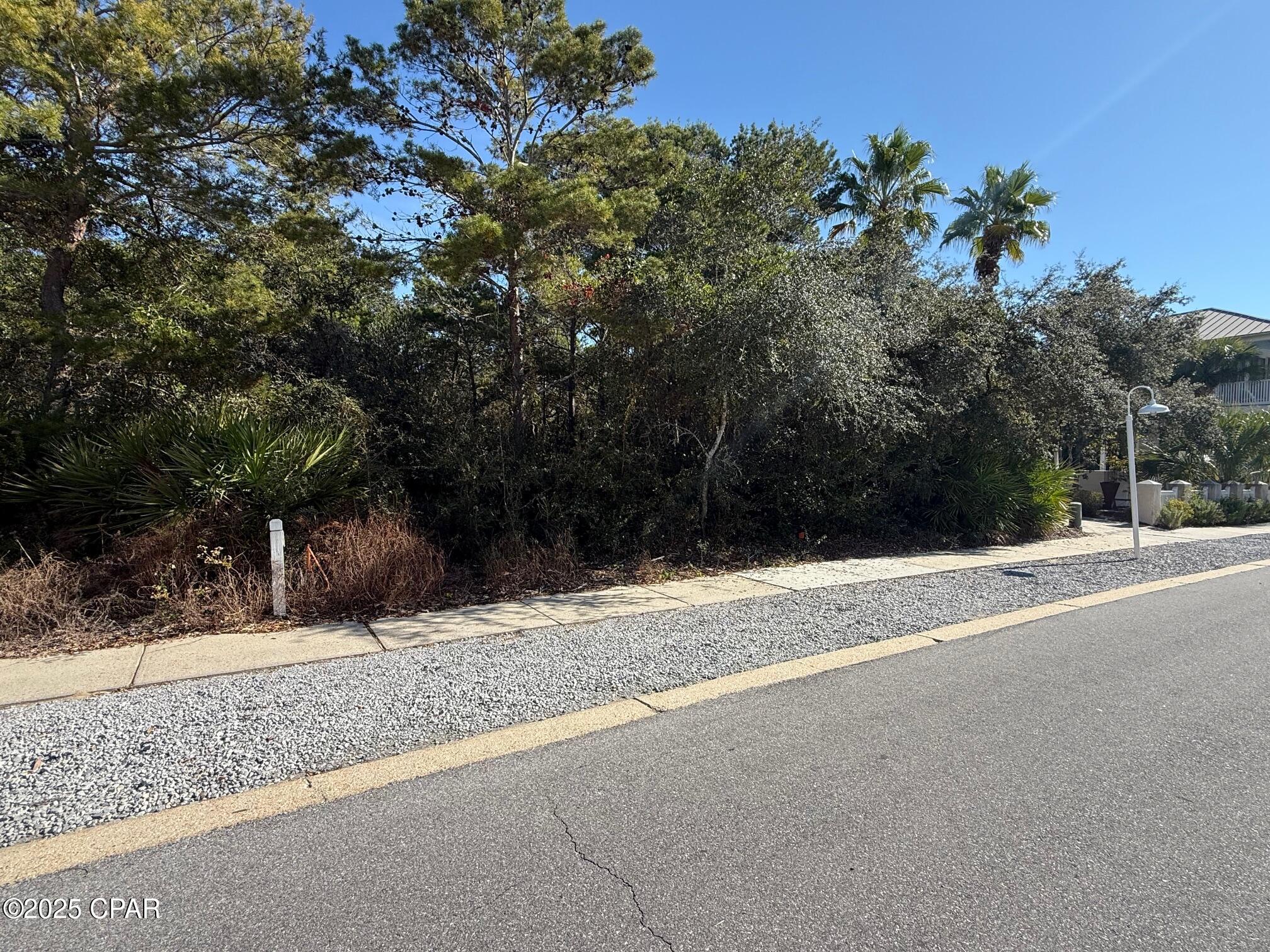 Image 2 For 424 Lakefront Drive