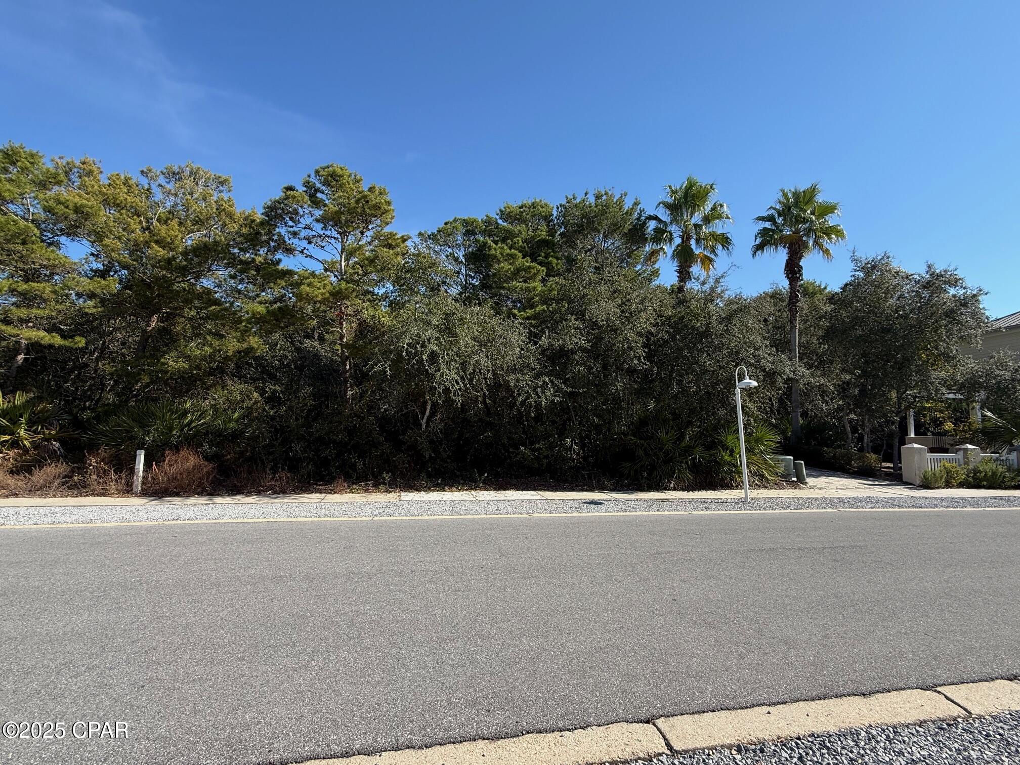 Image 3 For 424 Lakefront Drive