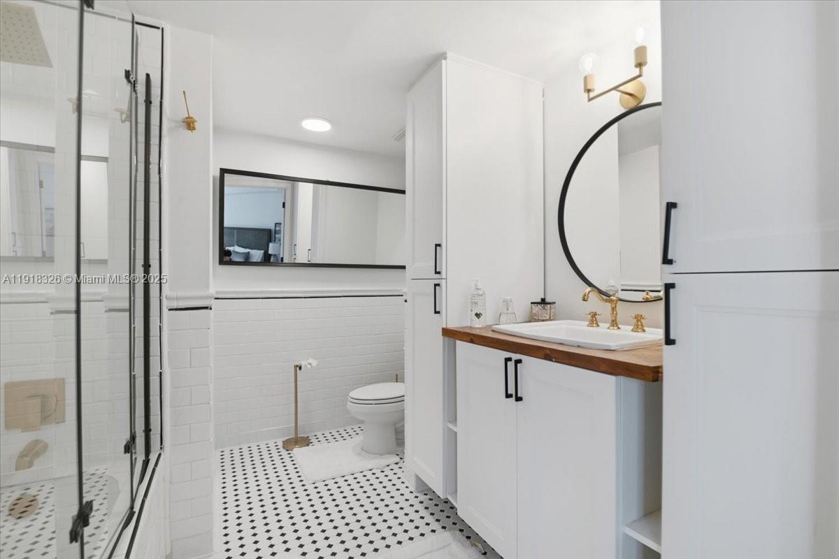350 S Miami Ave #1205, Miami FL 33130