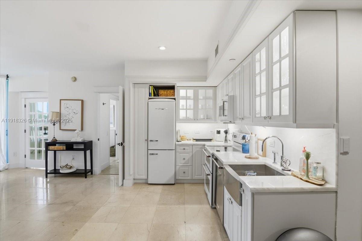 350 S Miami Ave #1205, Miami FL 33130