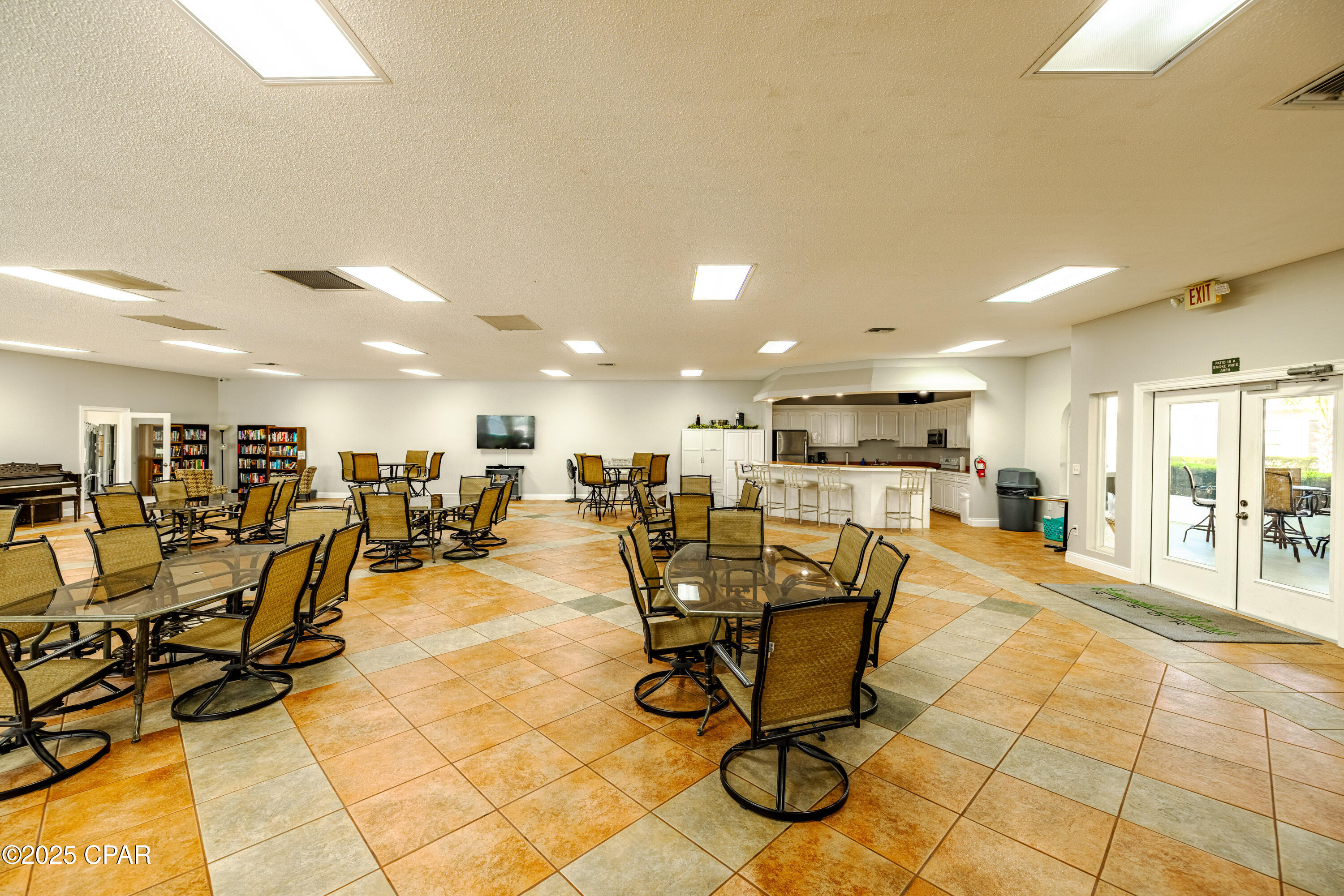 Image 45 For 1219 Thomas Drive 251