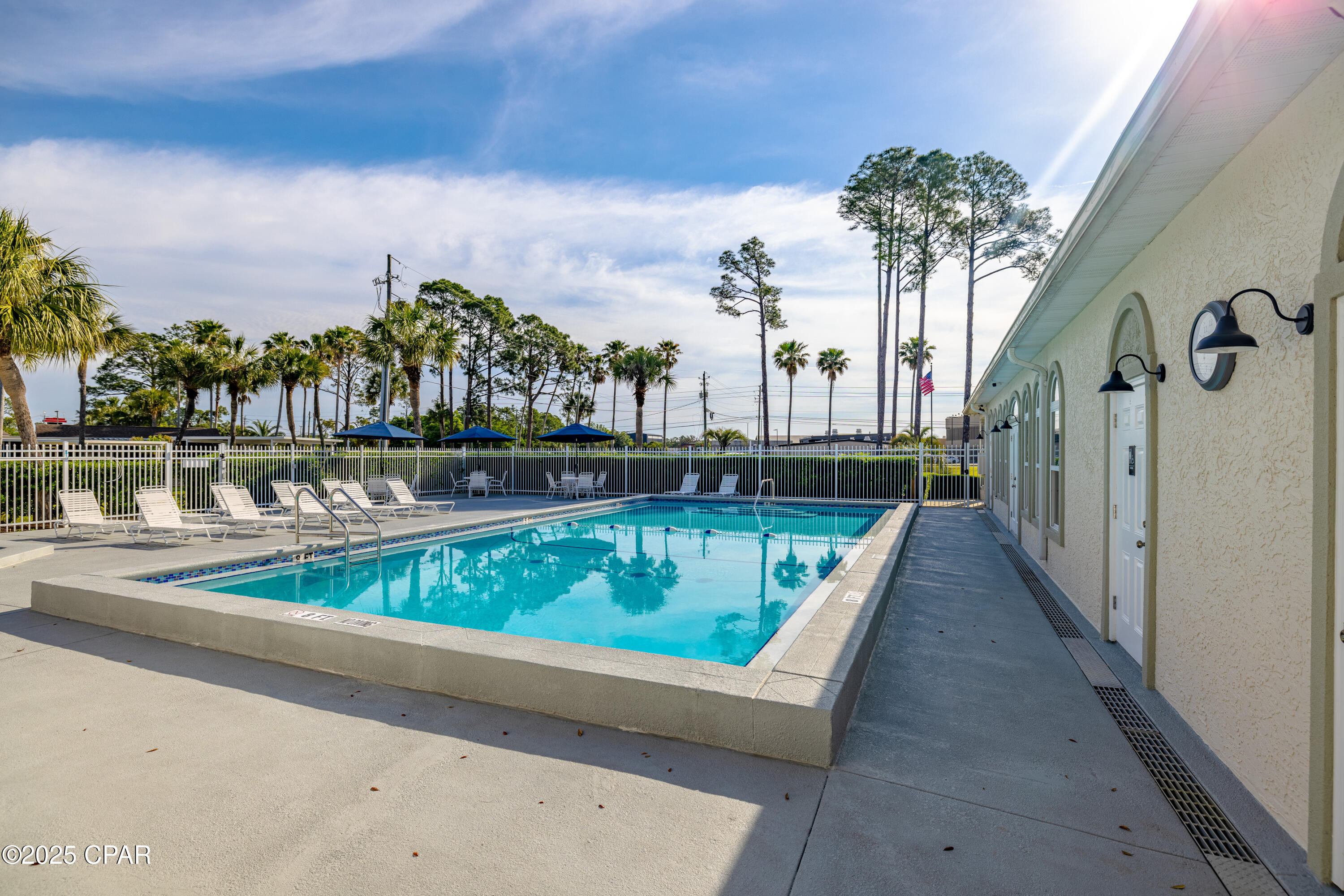 Image 68 For 1219 Thomas Drive 251