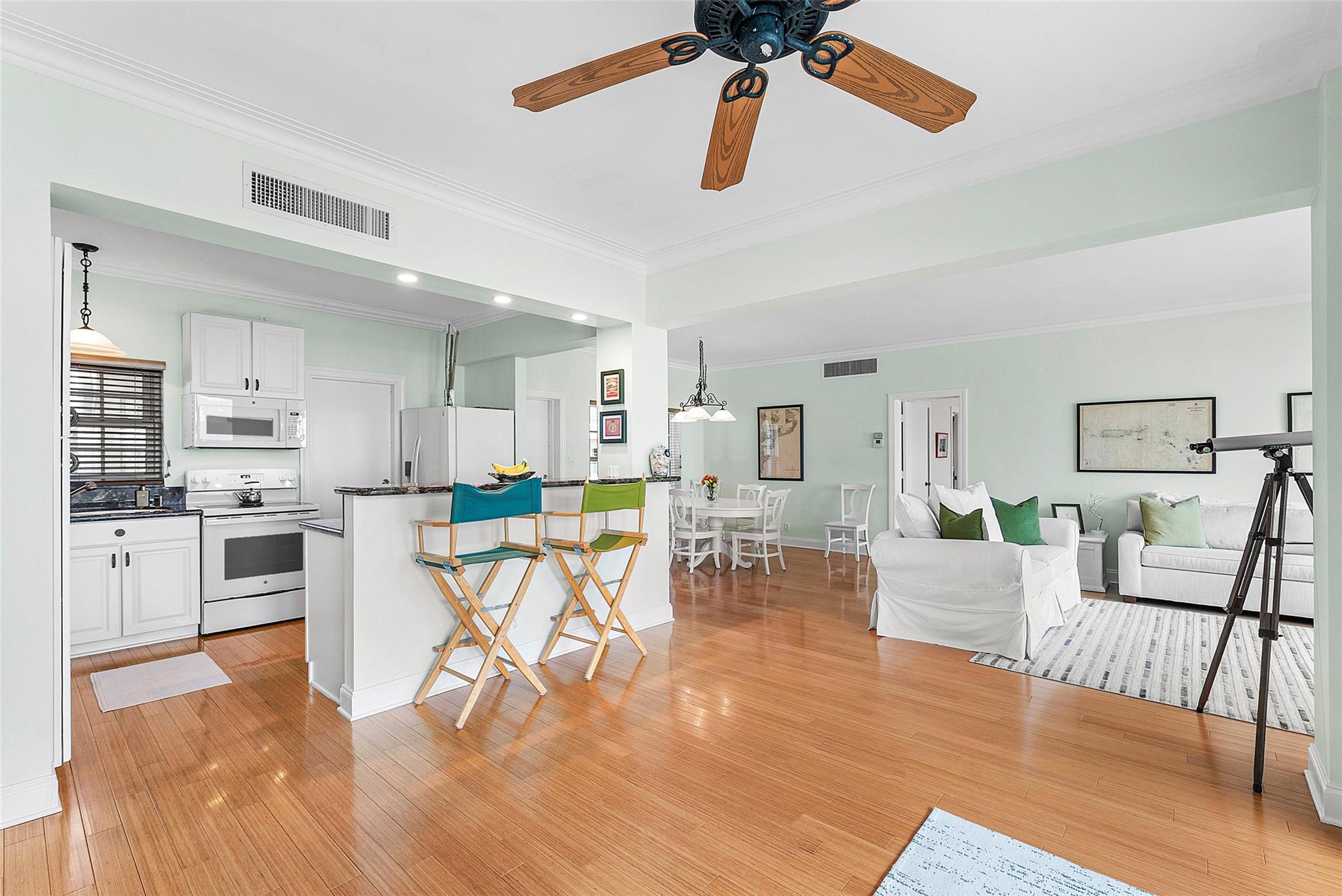 Photo 14 of home located at 1299 S Ocean Blvd R11, Boca Raton FL